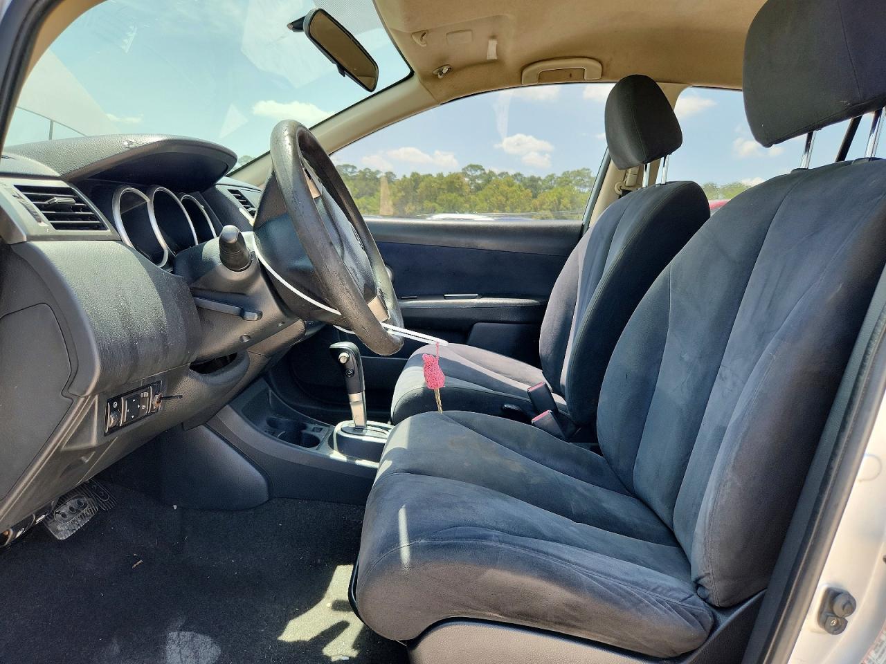 2008 Nissan Versa 1.8 S Silver vin: 3N1BC13E78L396362