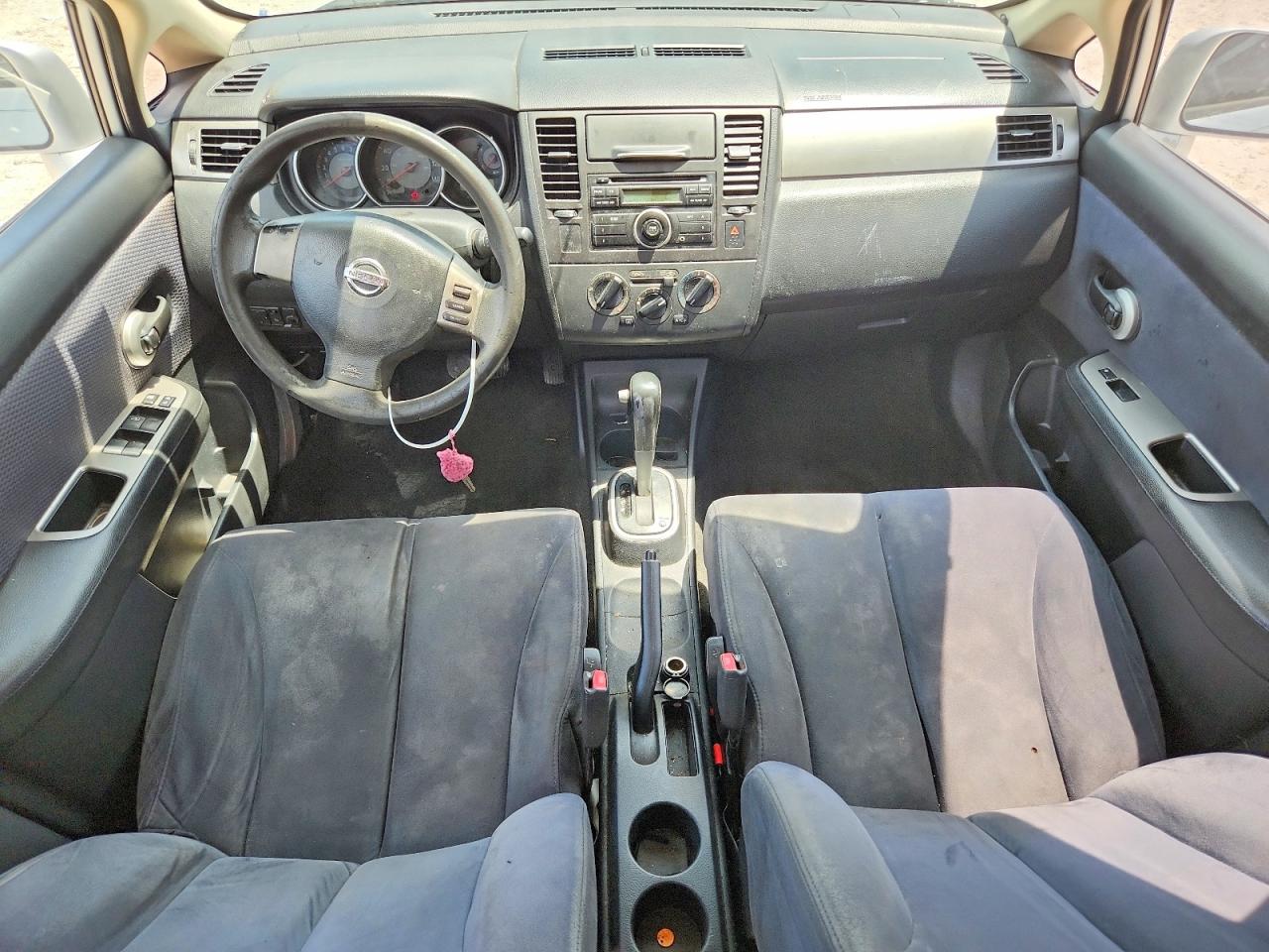 2008 Nissan Versa 1.8 S Silver vin: 3N1BC13E78L396362