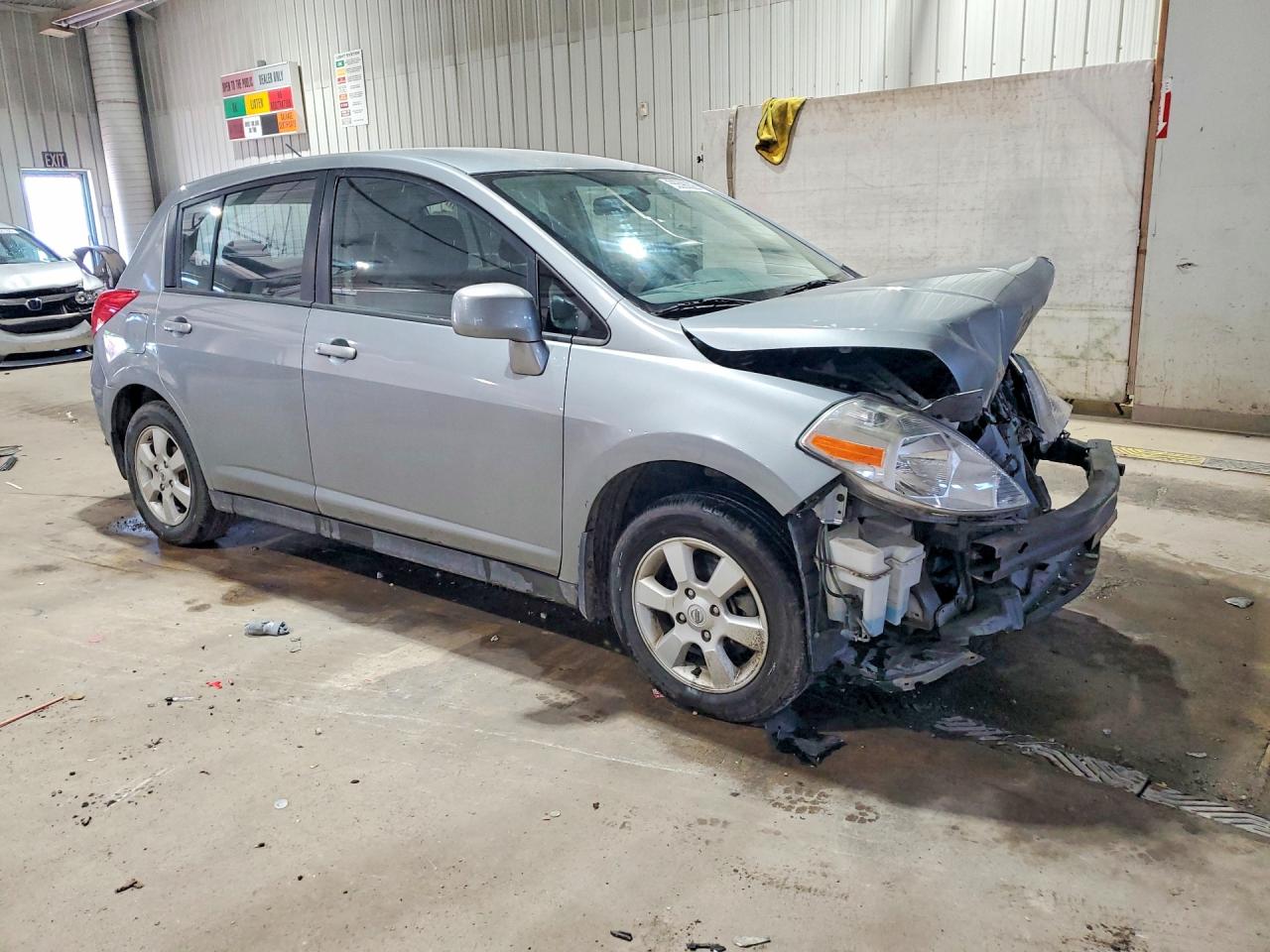 2009 Nissan Versa 1.8 S Silver vin: 3N1BC13E79L410522