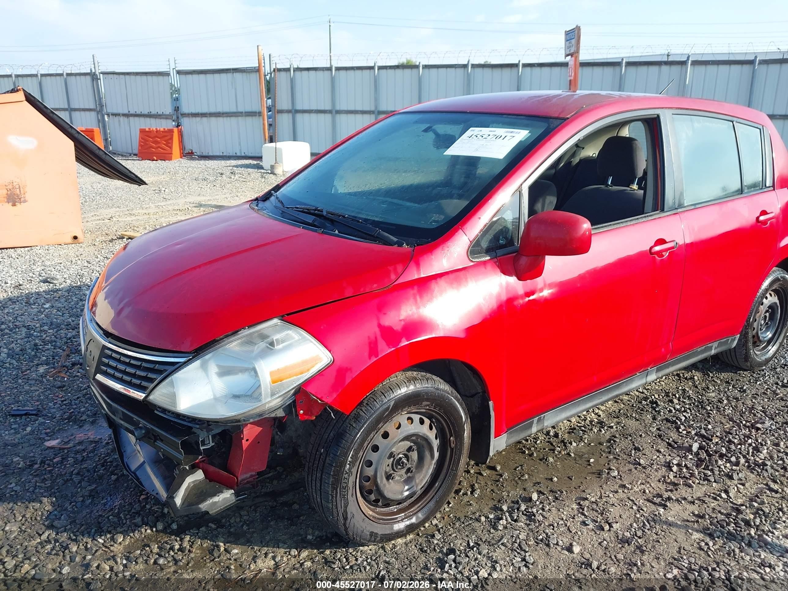 2009 Nissan Versa 1.8s Red vin: 3N1BC13E79L479601
