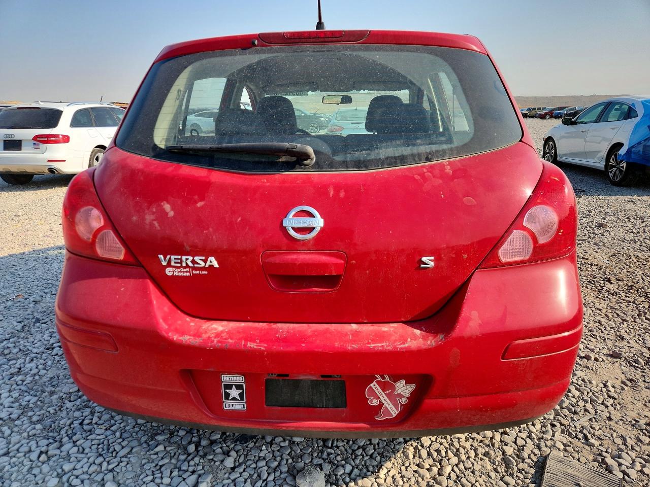 2007 Nissan Versa 1.8 S Red vin: 3N1BC13E87L406833