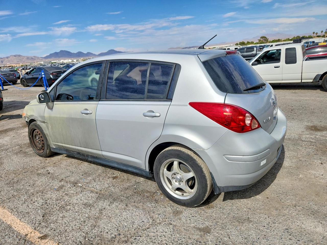2008 Nissan Versa S/sl Серебряный vin: 3N1BC13E88L353603