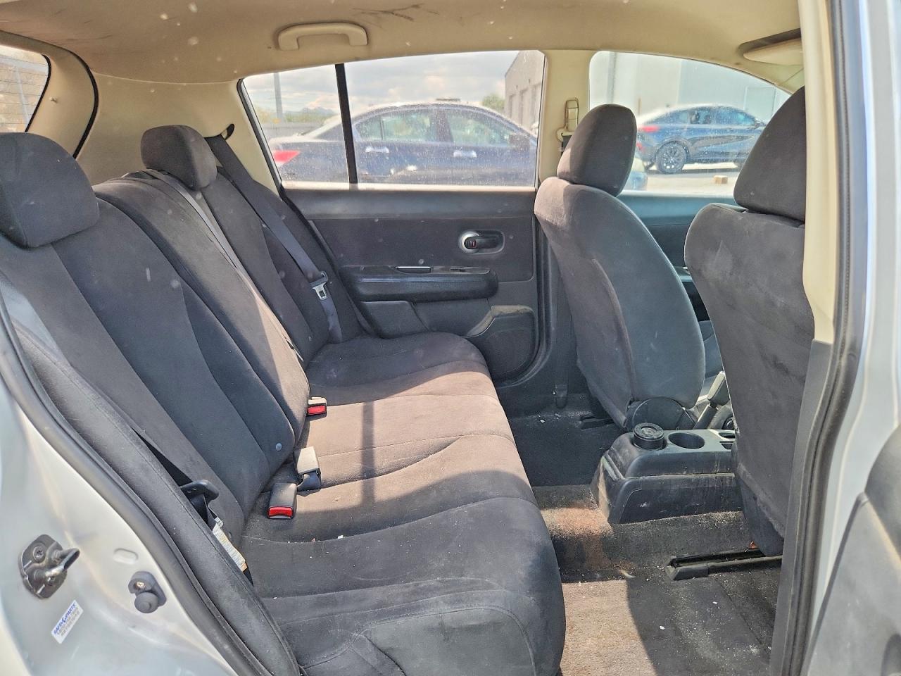 2008 Nissan Versa S/sl Серебряный vin: 3N1BC13E88L353603
