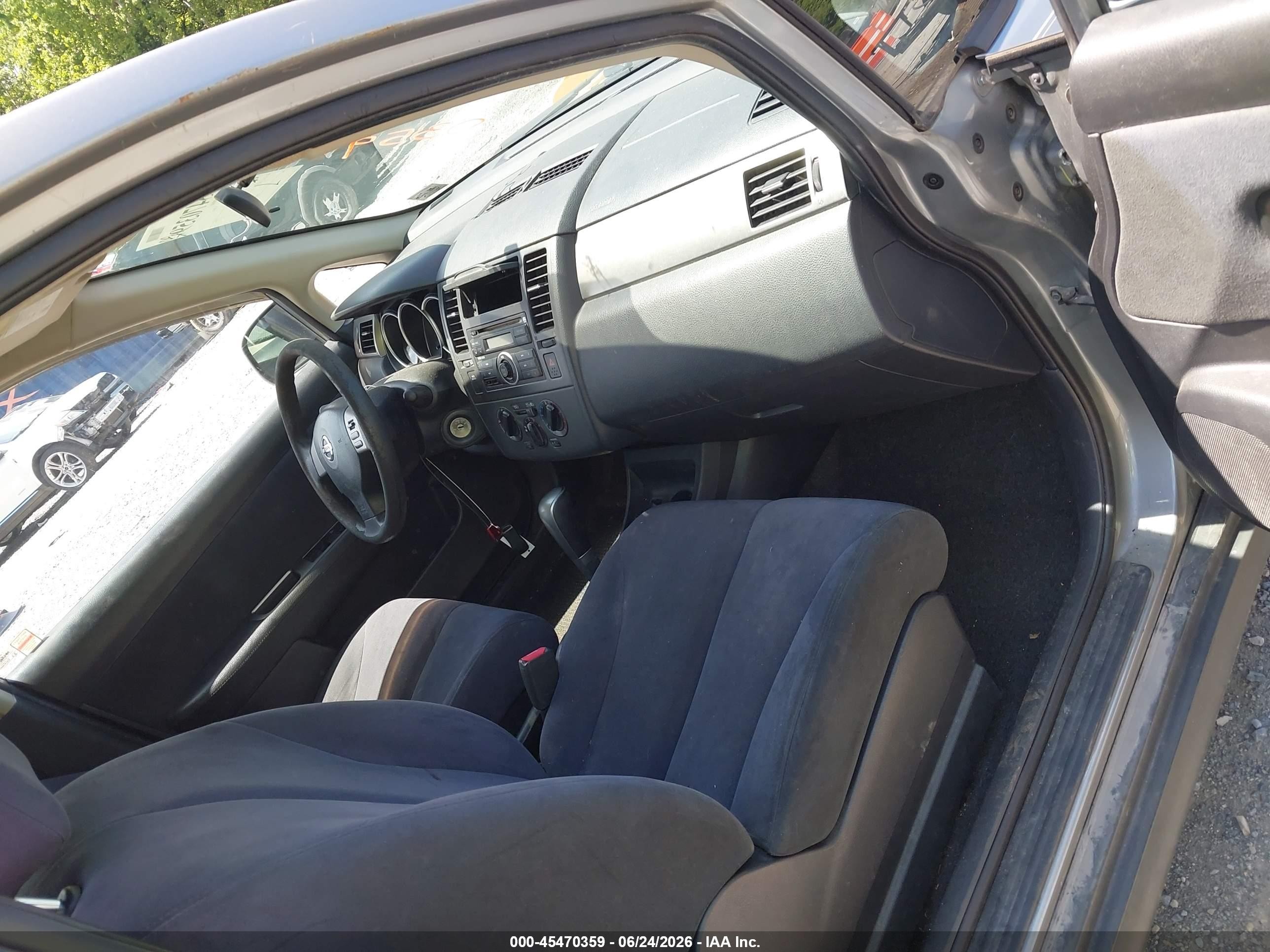 2008 Nissan Versa 1.8 S Gray vin: 3N1BC13E88L377495