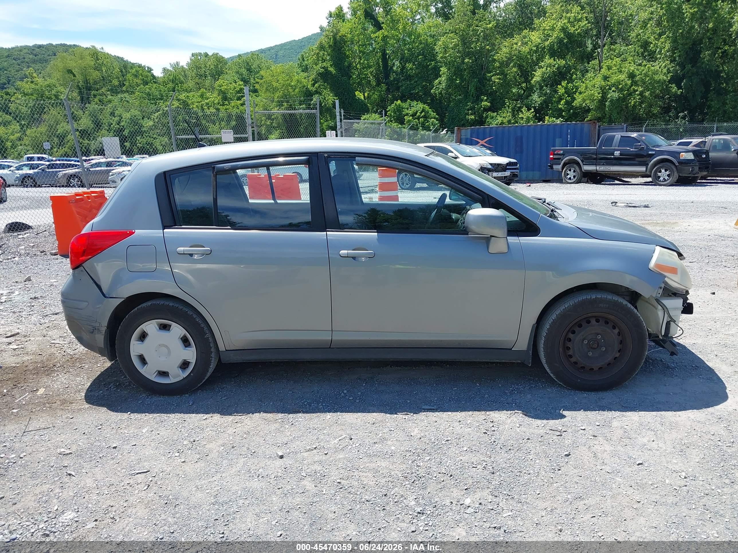 2008 Nissan Versa 1.8 S Gray vin: 3N1BC13E88L377495