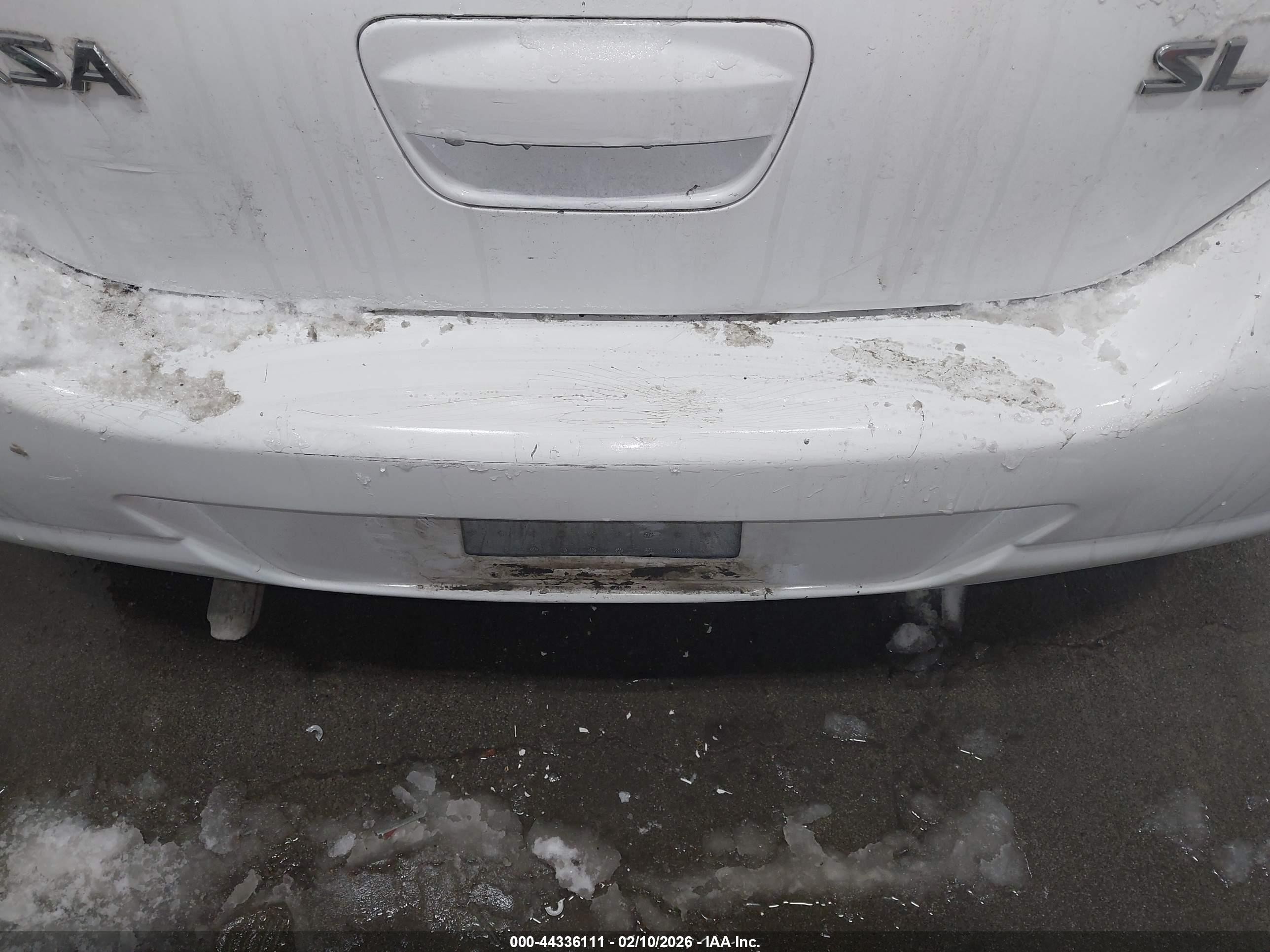 2008 Nissan Versa 1.8sl Белый vin: 3N1BC13E88L391459