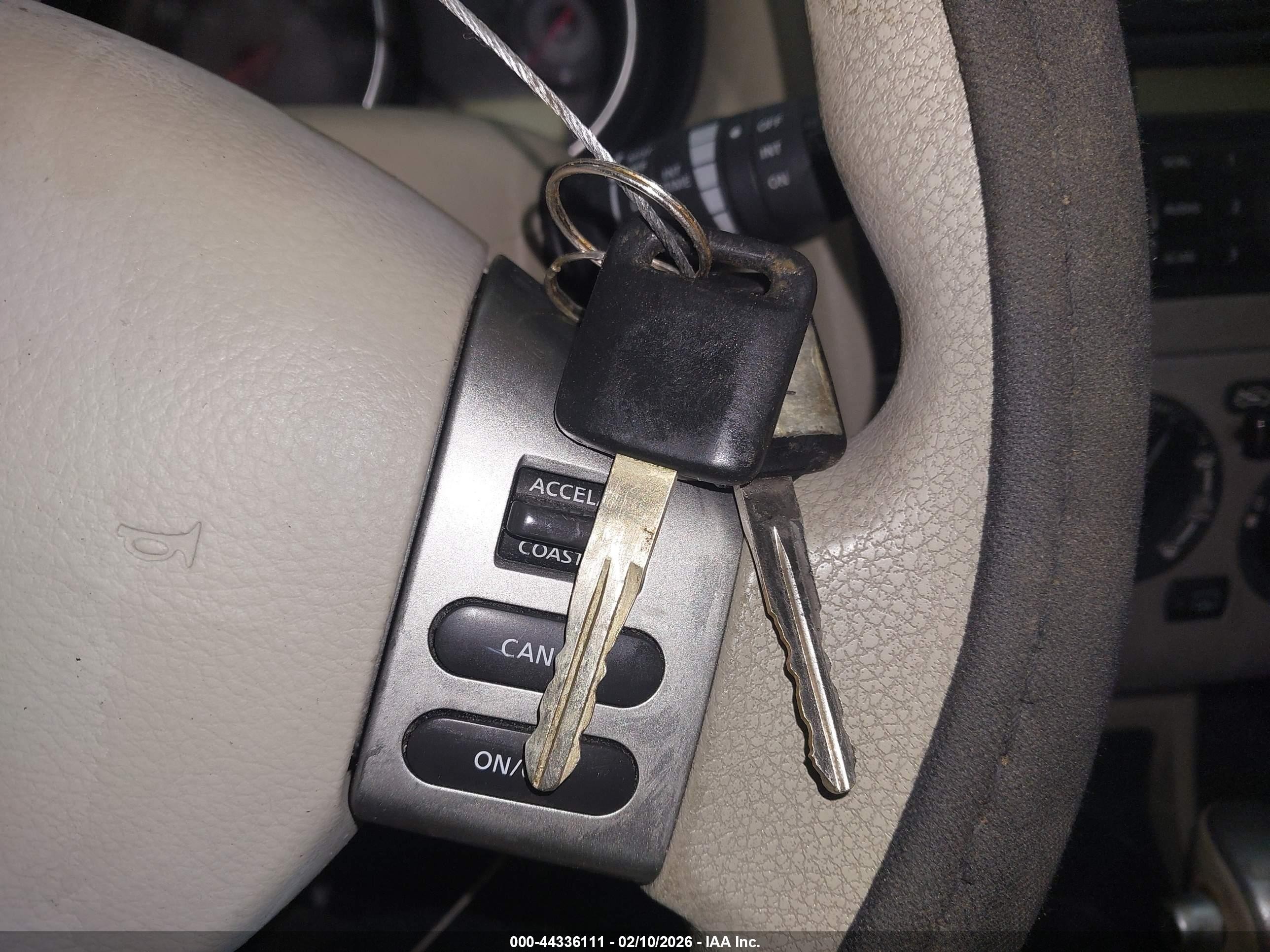 2008 Nissan Versa 1.8sl Белый vin: 3N1BC13E88L391459