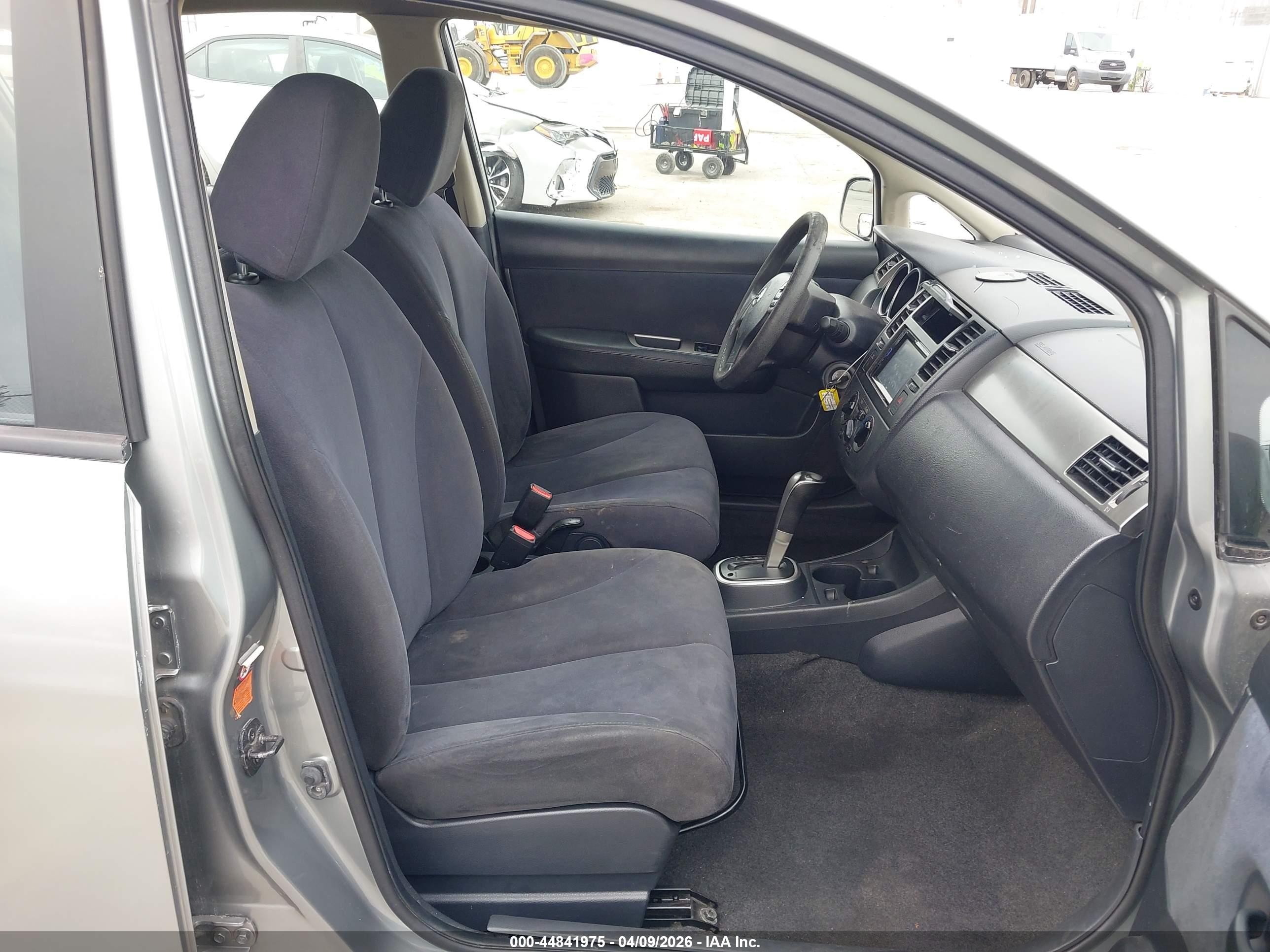 2008 Nissan Versa 1.8s Gray vin: 3N1BC13E88L436626