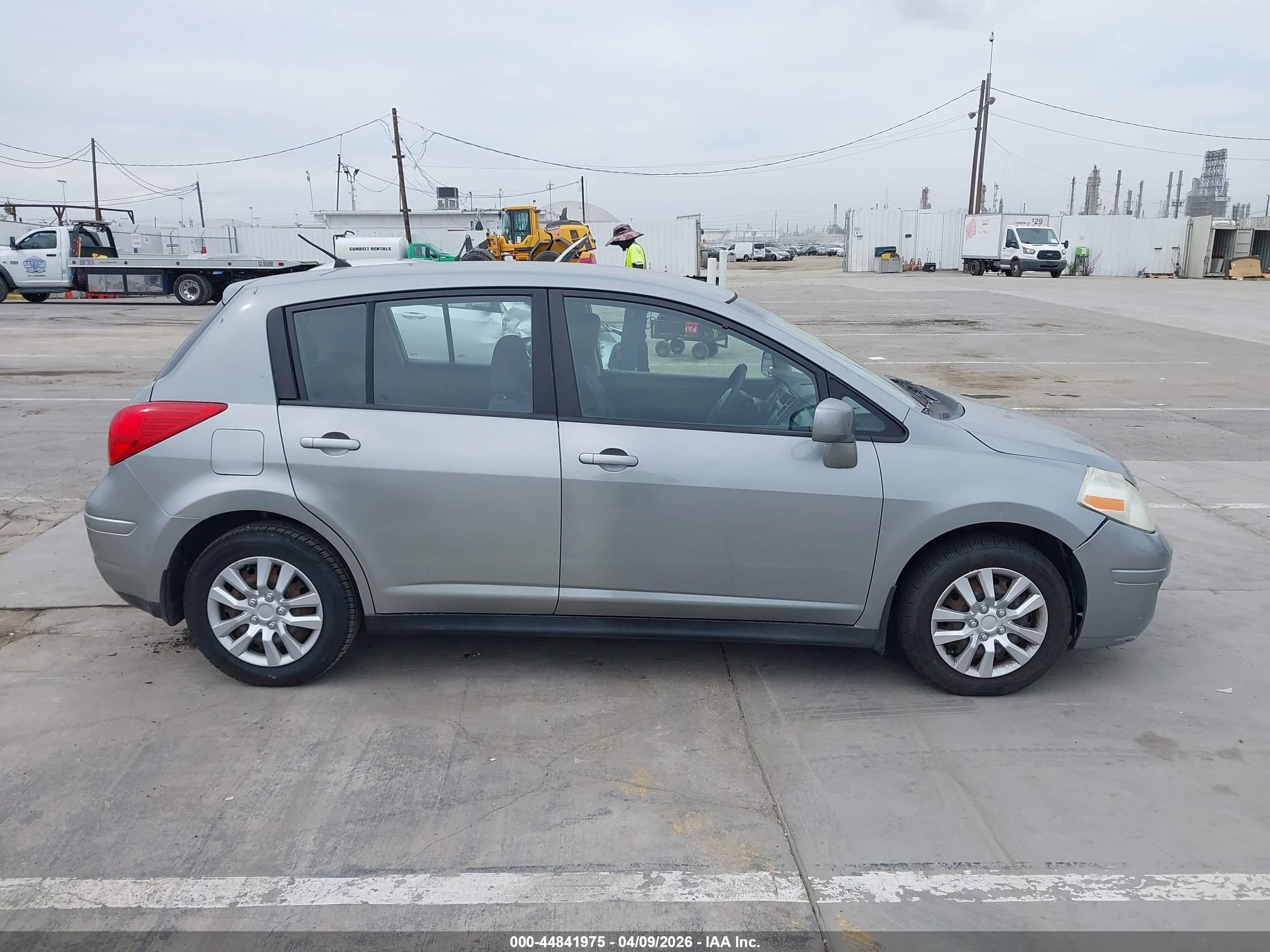 2008 Nissan Versa 1.8s Gray vin: 3N1BC13E88L436626
