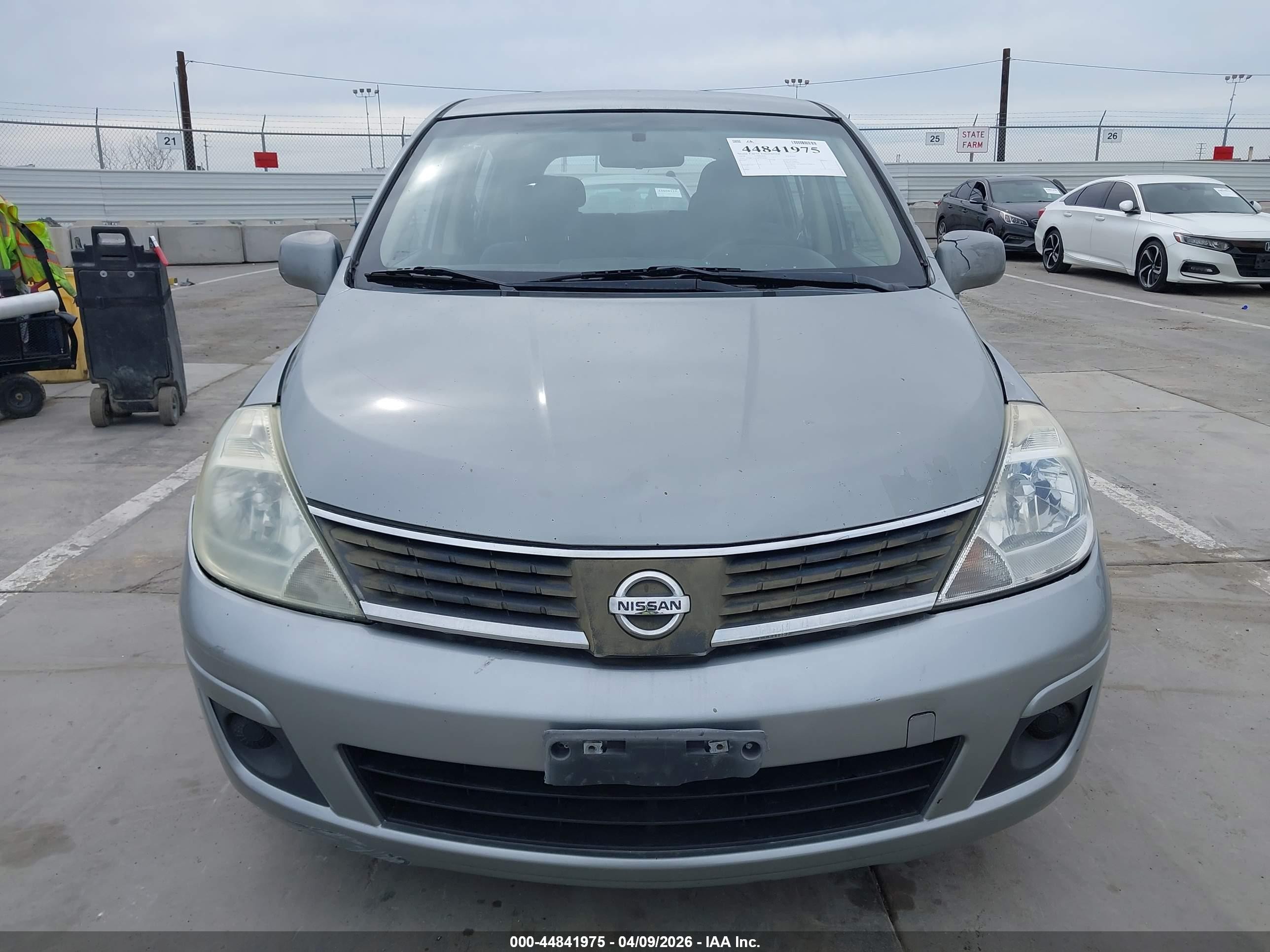 2008 Nissan Versa 1.8s Gray vin: 3N1BC13E88L436626
