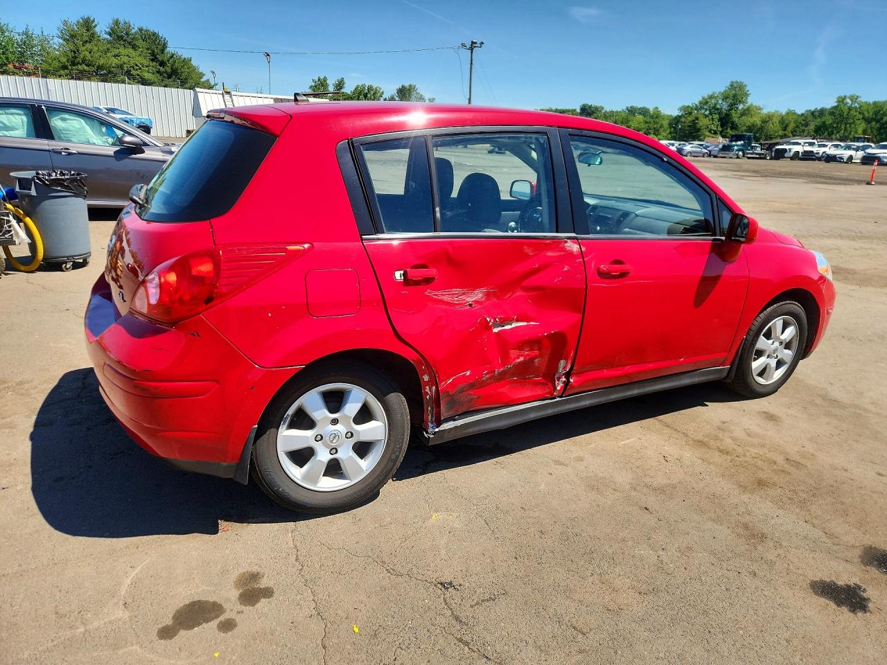 2008 Nissan Versa 1.8 S Red vin: 3N1BC13E88L440756