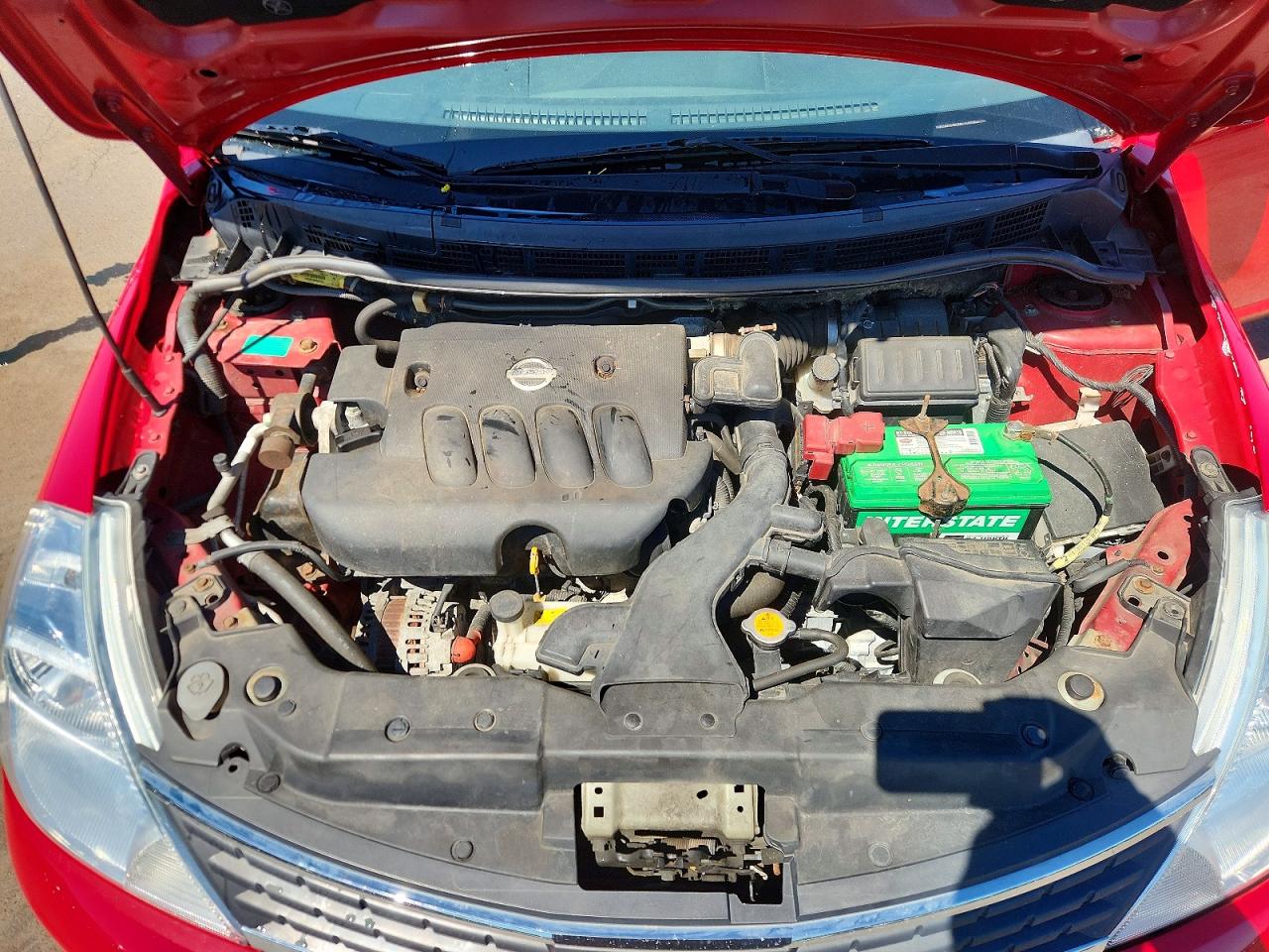 2008 Nissan Versa 1.8 S Red vin: 3N1BC13E88L440756