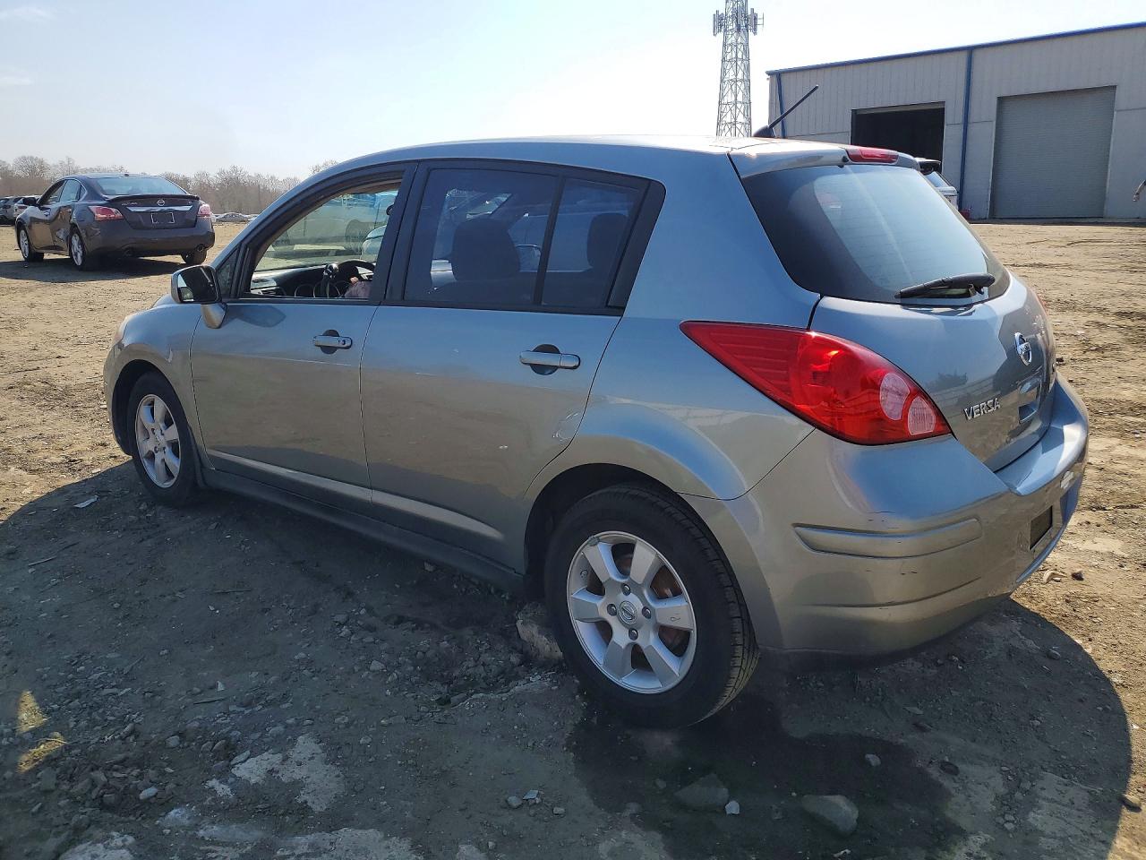 2009 Nissan Versa 1.8 S Silver vin: 3N1BC13E89L369785