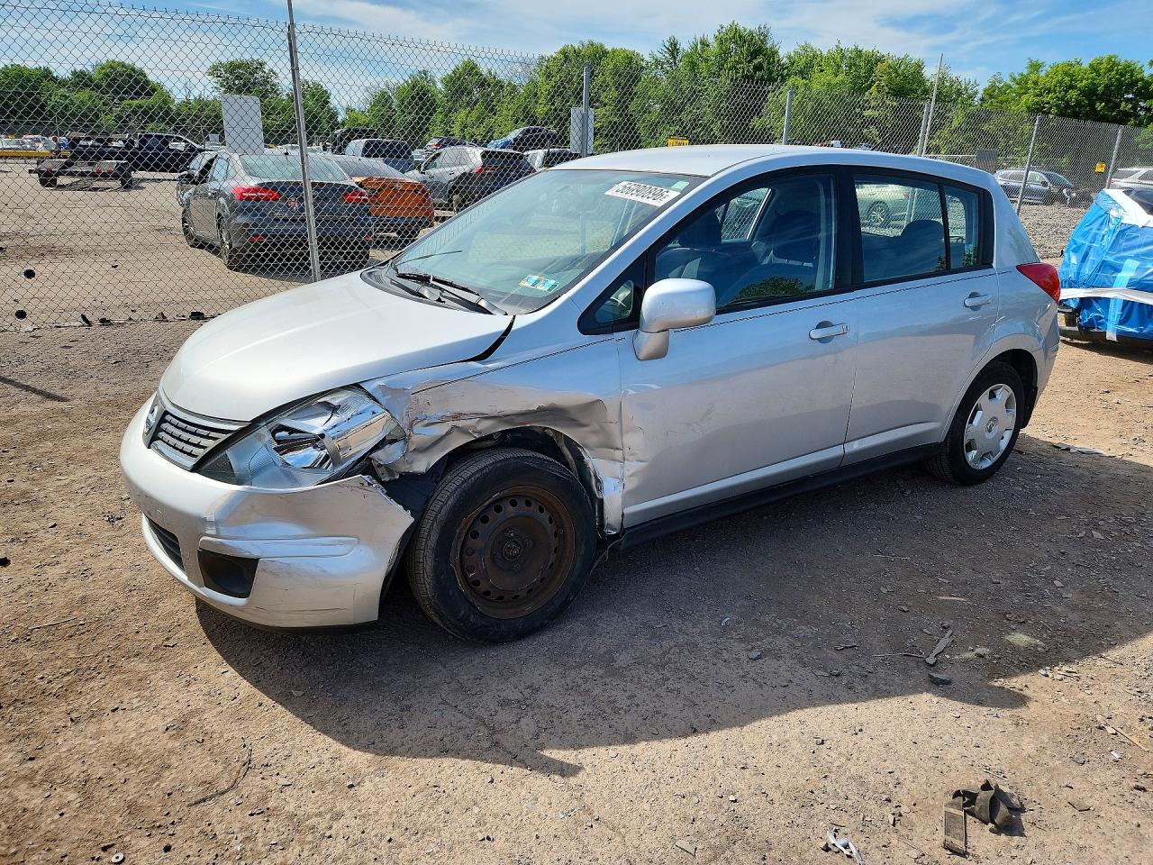 2009 Nissan Versa 1.8 S Silver vin: 3N1BC13E89L390569