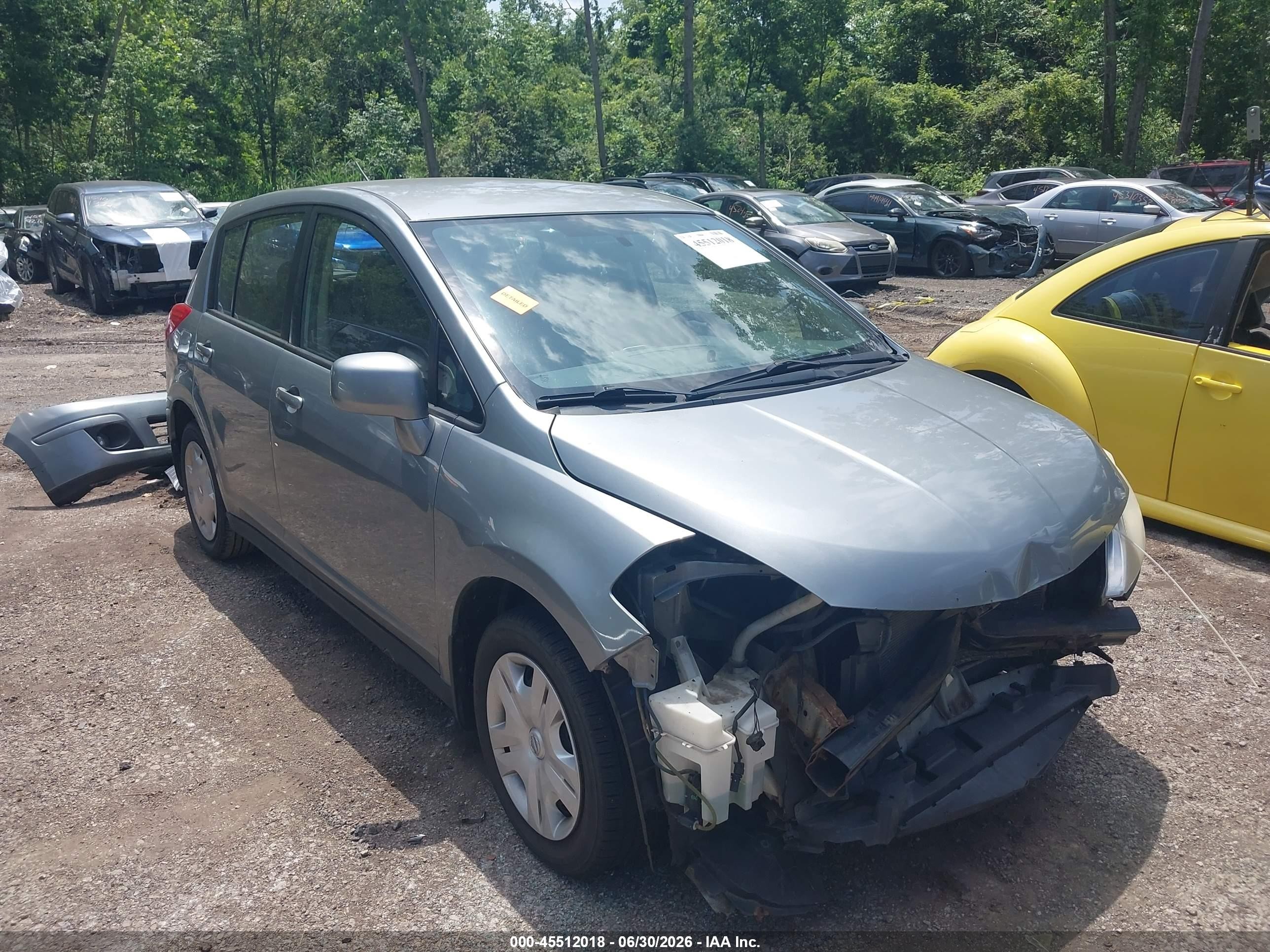 2009 Nissan Versa 1.8s Silver vin: 3N1BC13E89L464590