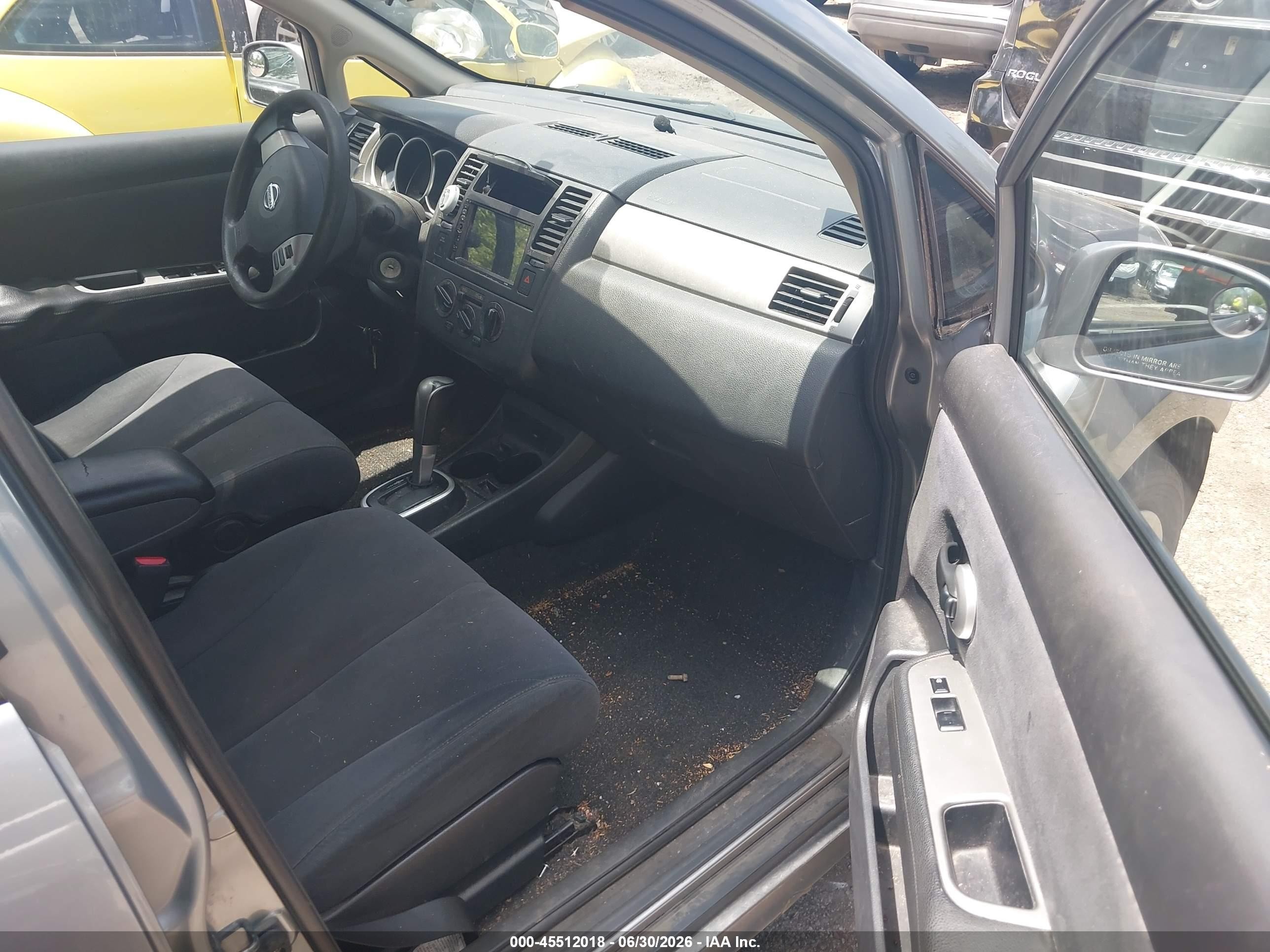 2009 Nissan Versa 1.8s Silver vin: 3N1BC13E89L464590