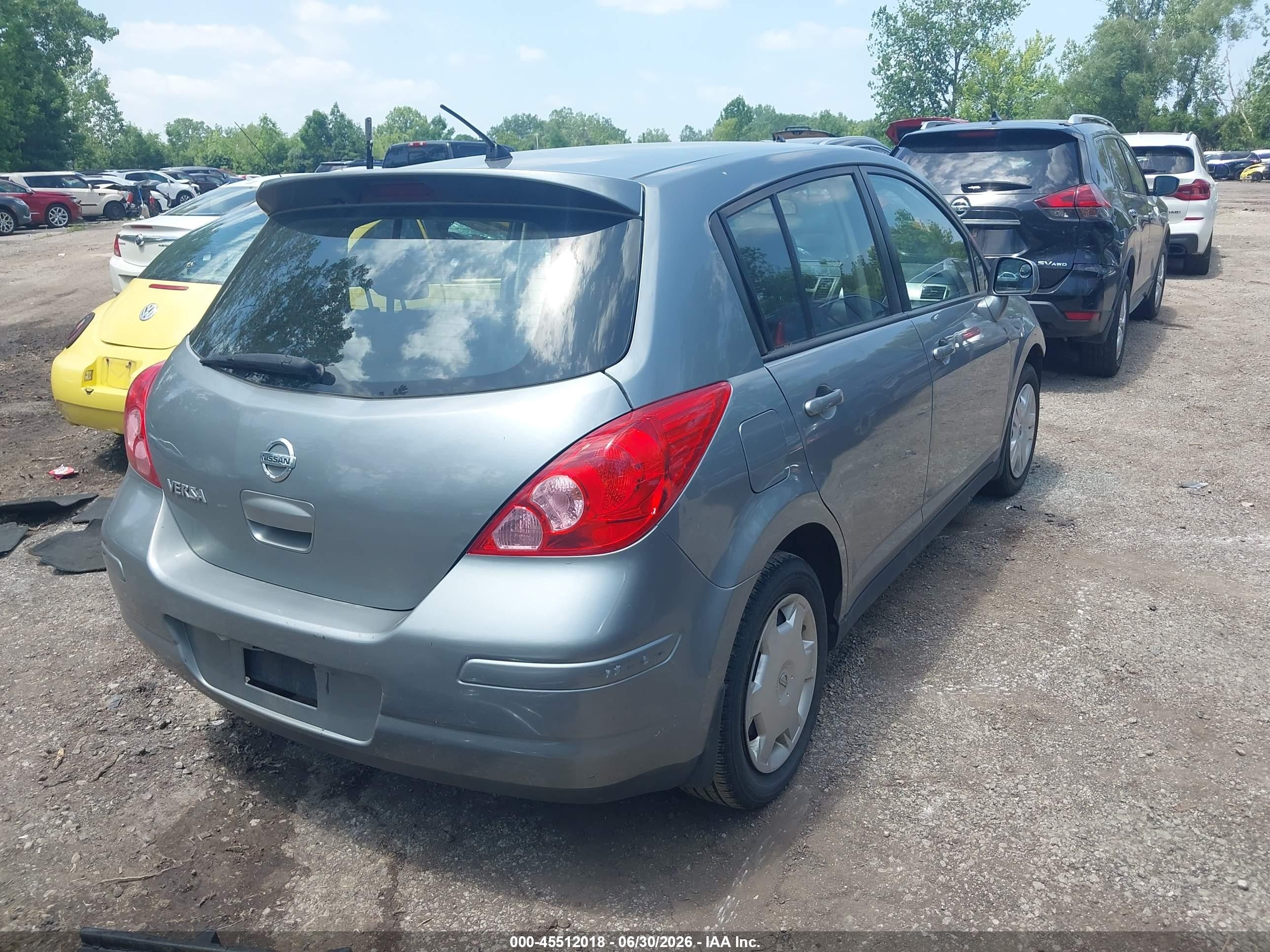 2009 Nissan Versa 1.8s Silver vin: 3N1BC13E89L464590
