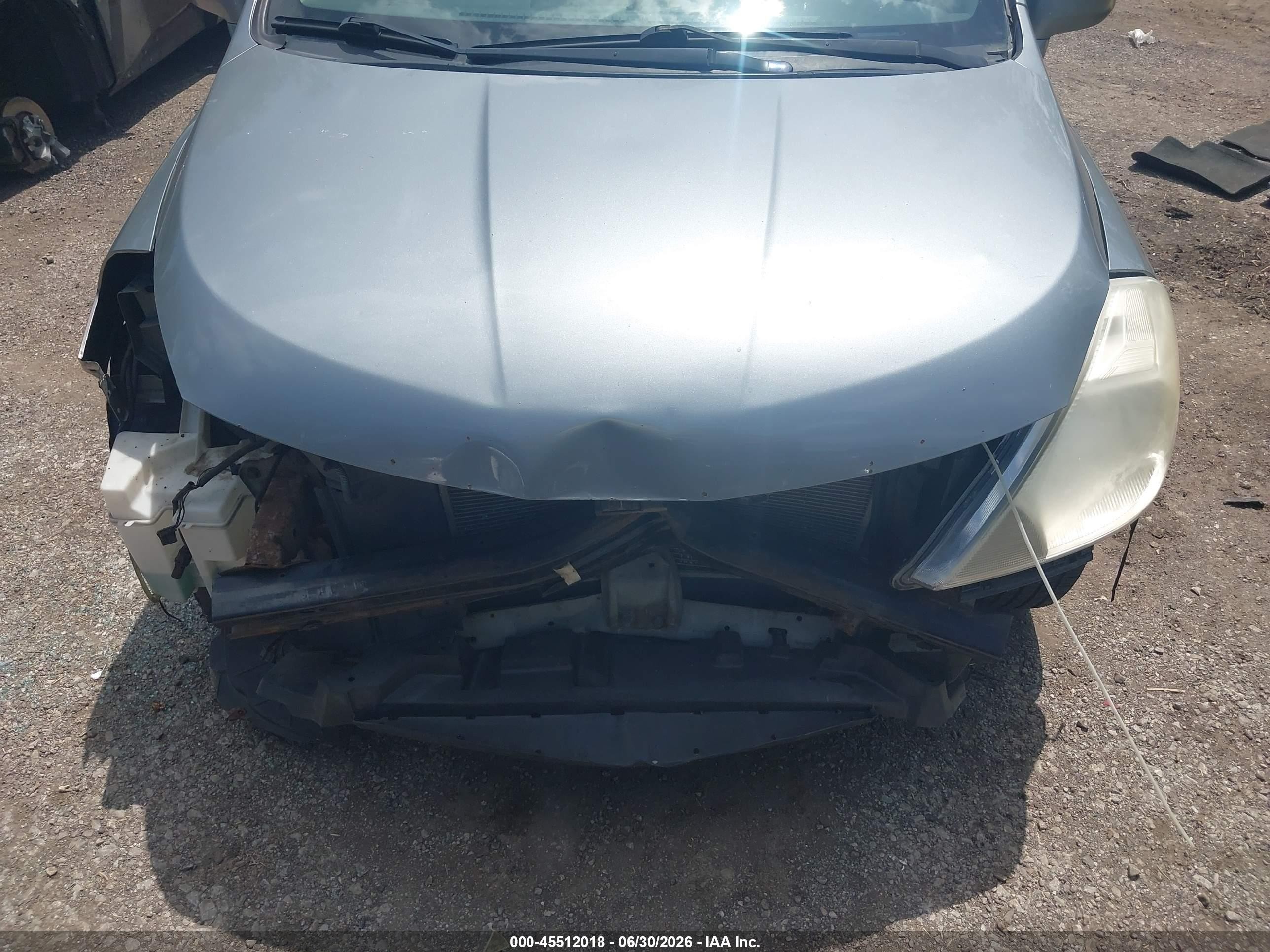 2009 Nissan Versa 1.8s Silver vin: 3N1BC13E89L464590