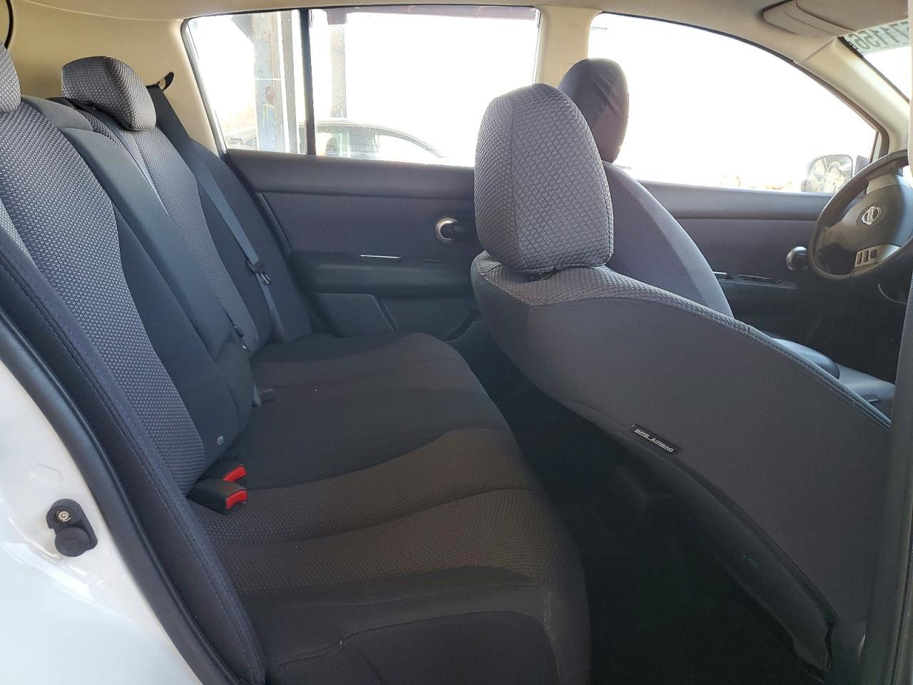 2007 Nissan Versa 1.8 S White vin: 3N1BC13E97L360073