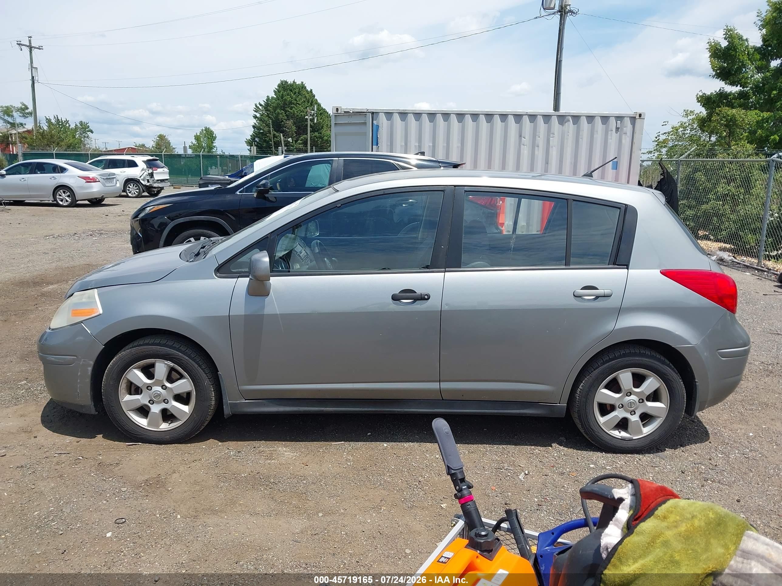 2007 Nissan Versa 1.8sl Gray vin: 3N1BC13E97L414553
