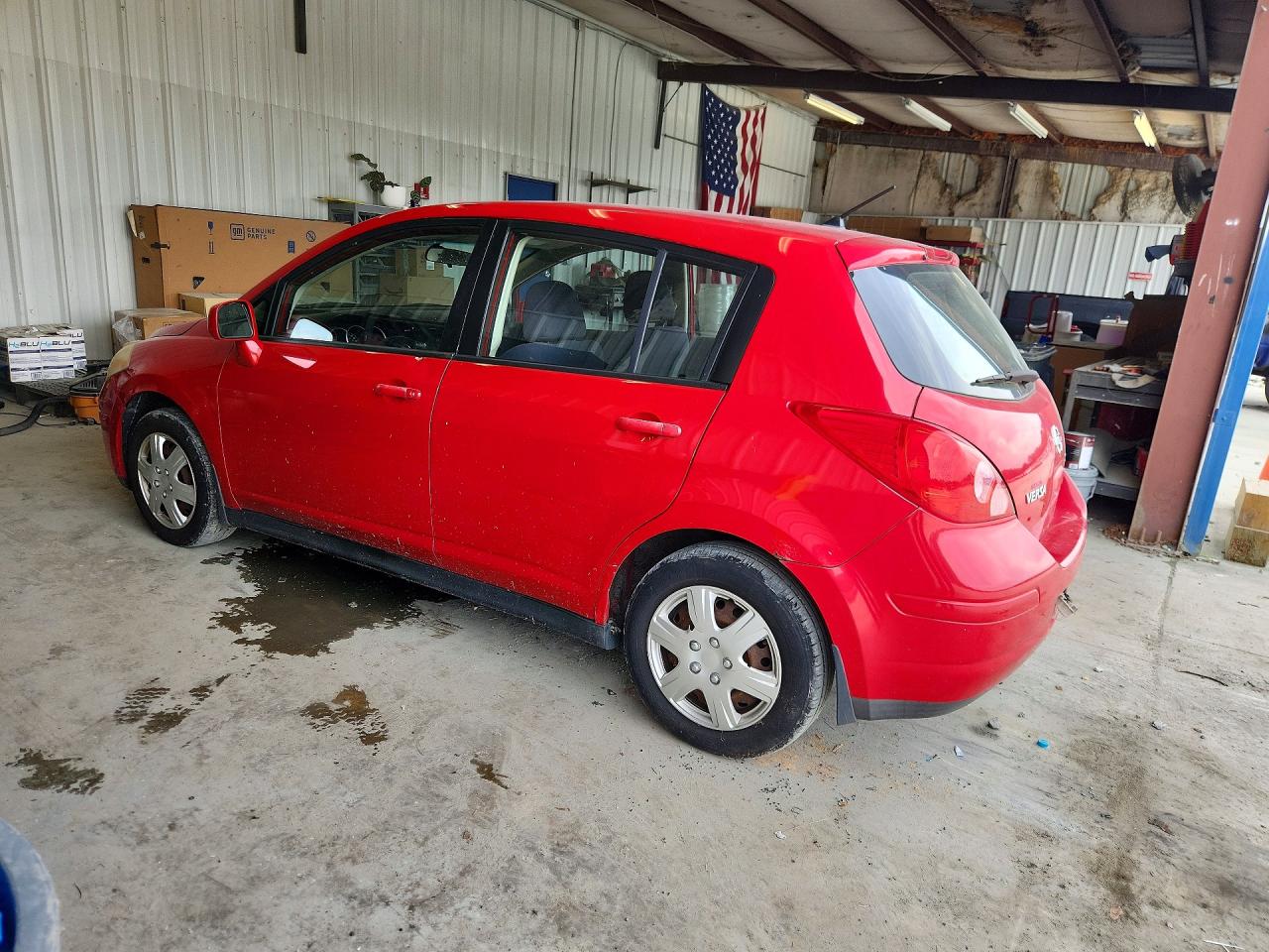2007 Nissan Versa 1.8 S Red vin: 3N1BC13E97L457614