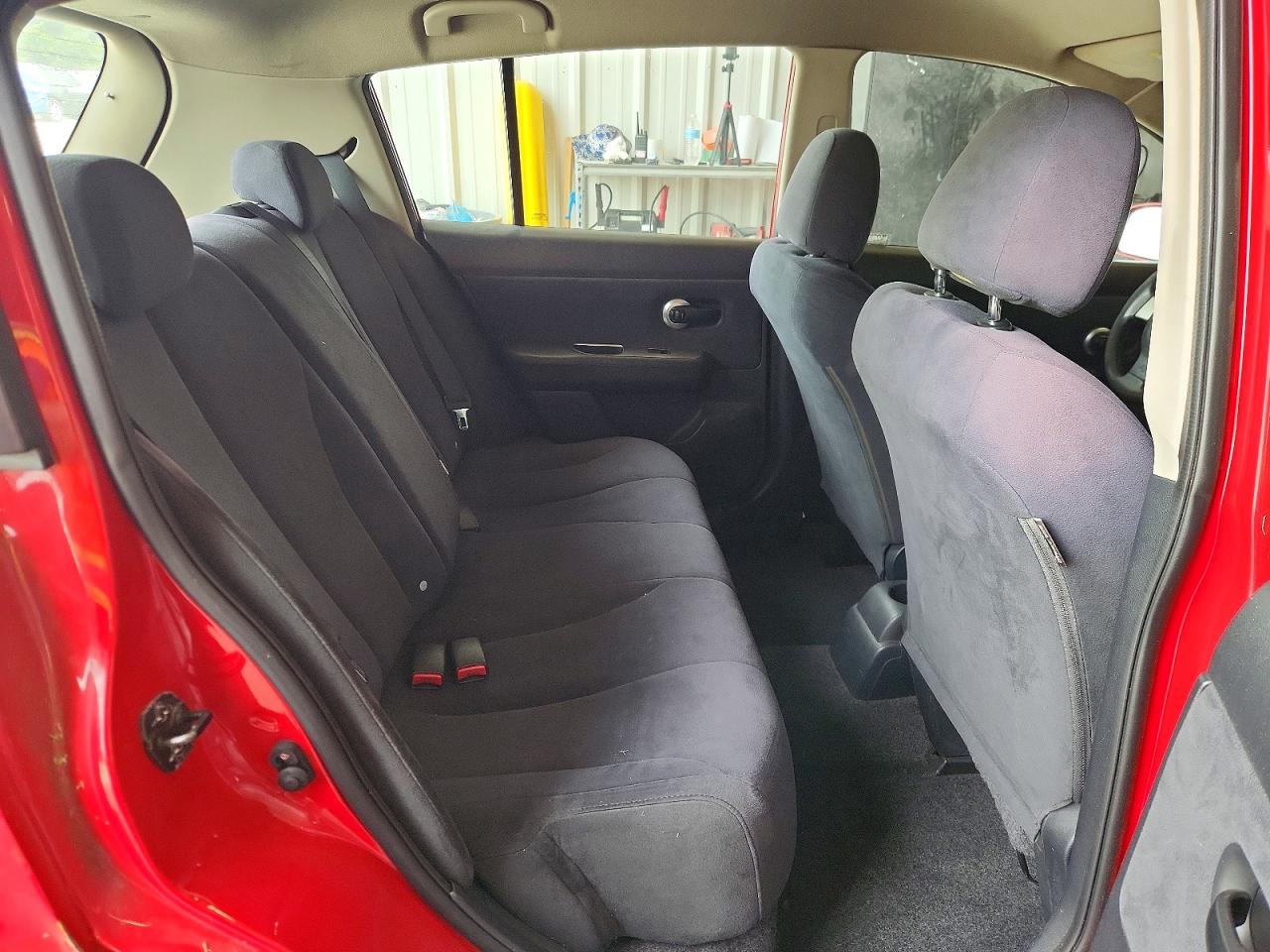 2007 Nissan Versa 1.8 S Red vin: 3N1BC13E97L457614