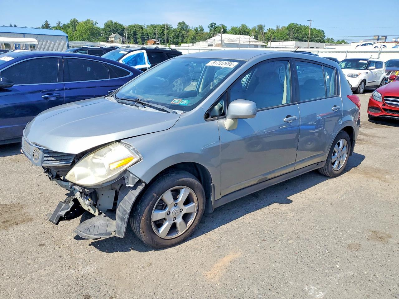 2008 Nissan Versa 1.8 S Silver vin: 3N1BC13E98L360706