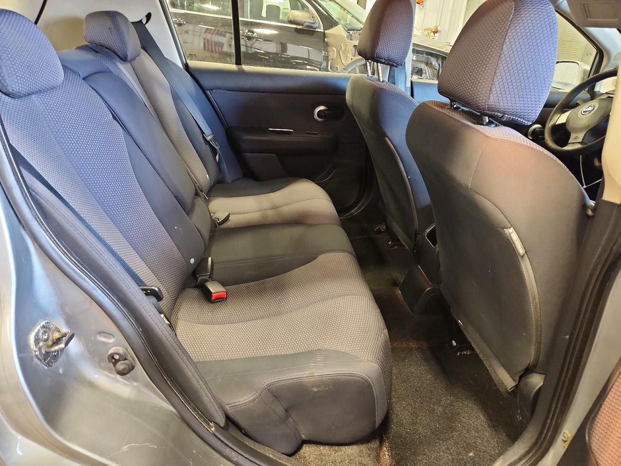 2008 Nissan Versa 1.8 S Gray vin: 3N1BC13E98L399182