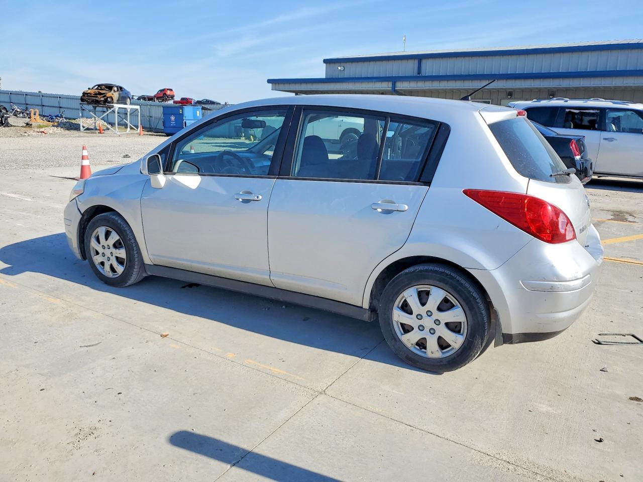 2009 Nissan Versa 1.8 S Silver vin: 3N1BC13E99L364644