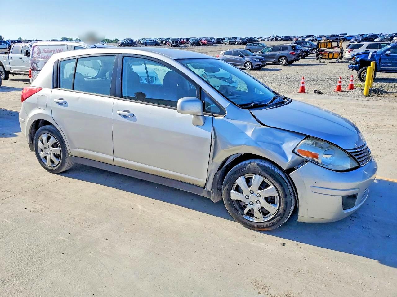 2009 Nissan Versa 1.8 S Silver vin: 3N1BC13E99L364644