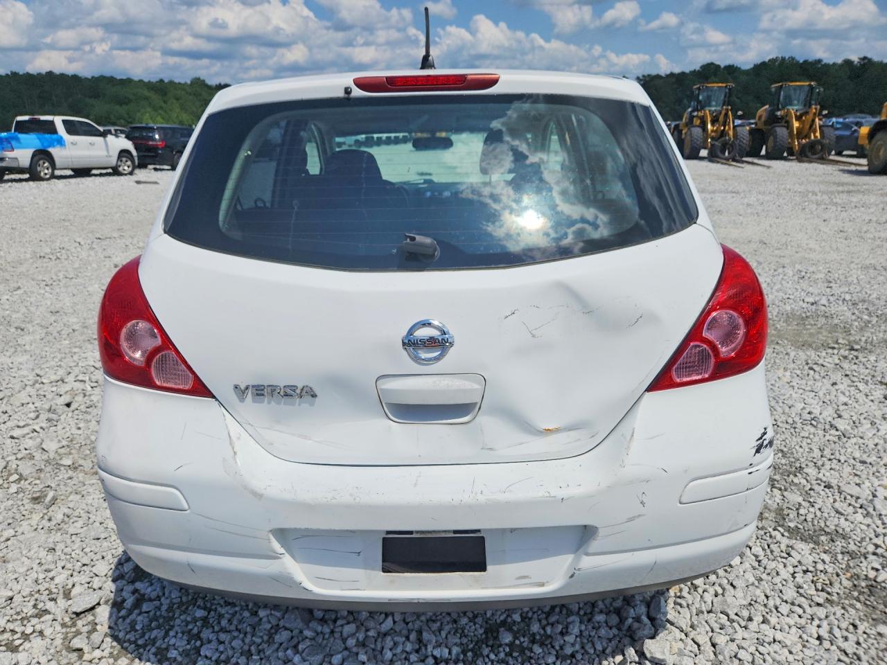 2009 Nissan Versa 1.8 S White vin: 3N1BC13E99L365521