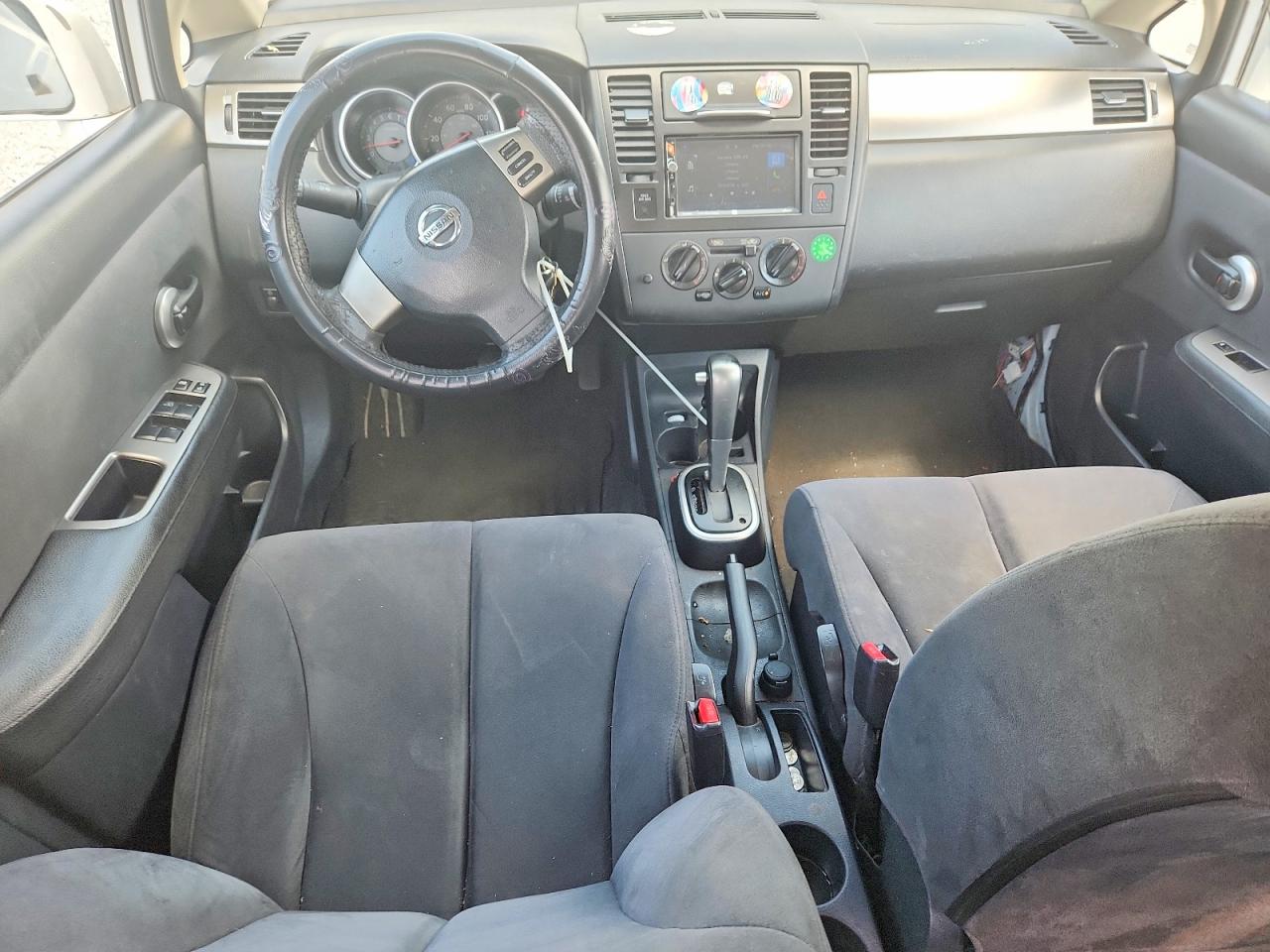 2009 Nissan Versa 1.8 S White vin: 3N1BC13E99L365521
