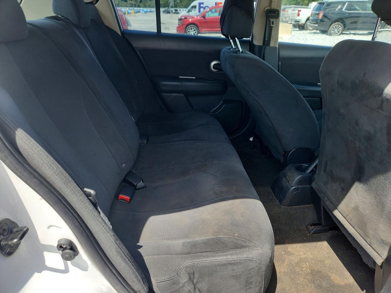 2009 Nissan Versa 1.8 S White vin: 3N1BC13E99L365521