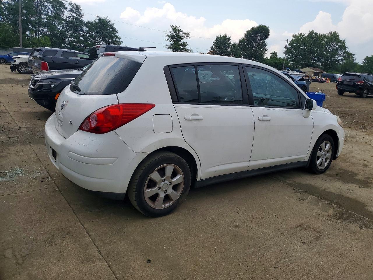 2009 Nissan Versa 1.8 S White vin: 3N1BC13E99L391813