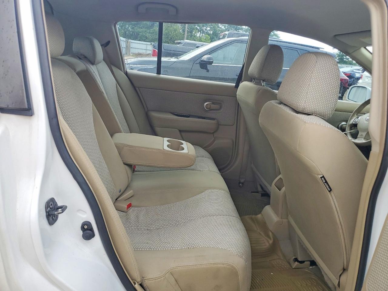 2009 Nissan Versa 1.8 S White vin: 3N1BC13E99L391813