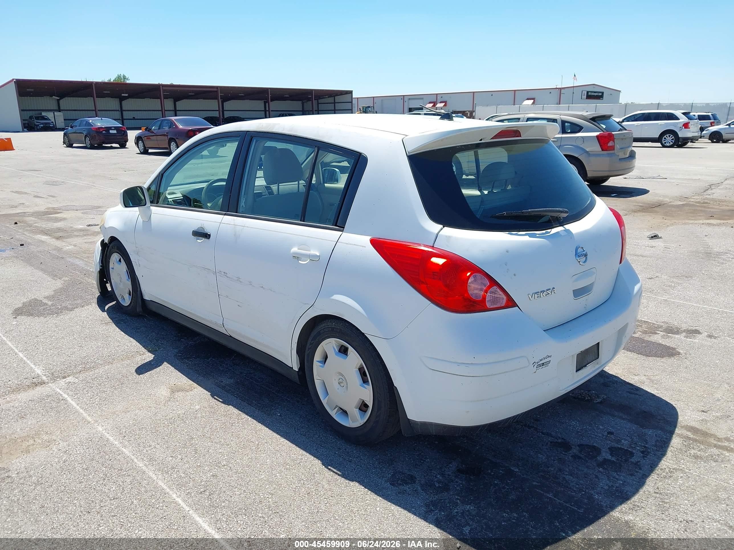 2009 Nissan Versa 1.8s White vin: 3N1BC13E99L399619