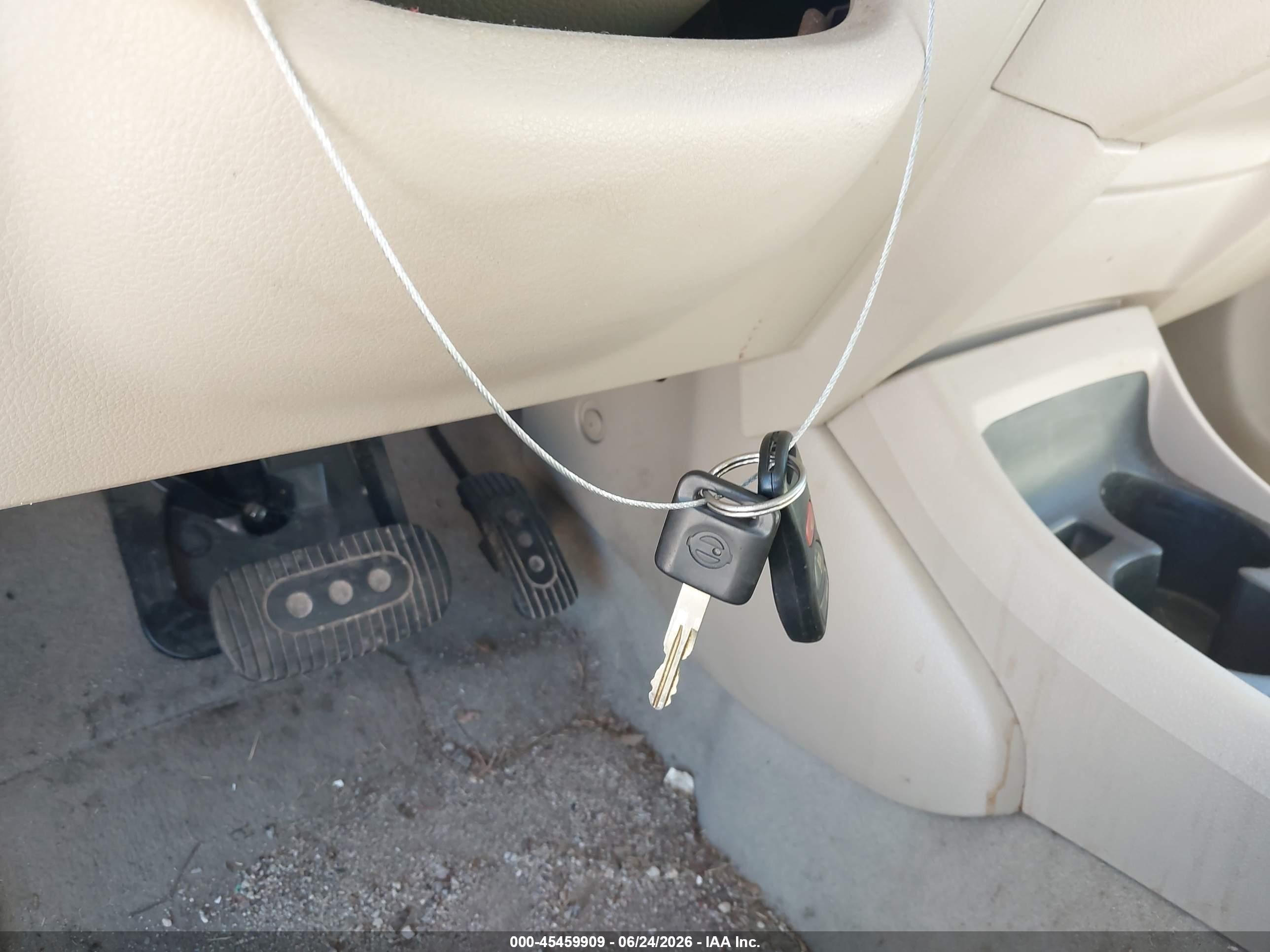 2009 Nissan Versa 1.8s White vin: 3N1BC13E99L399619