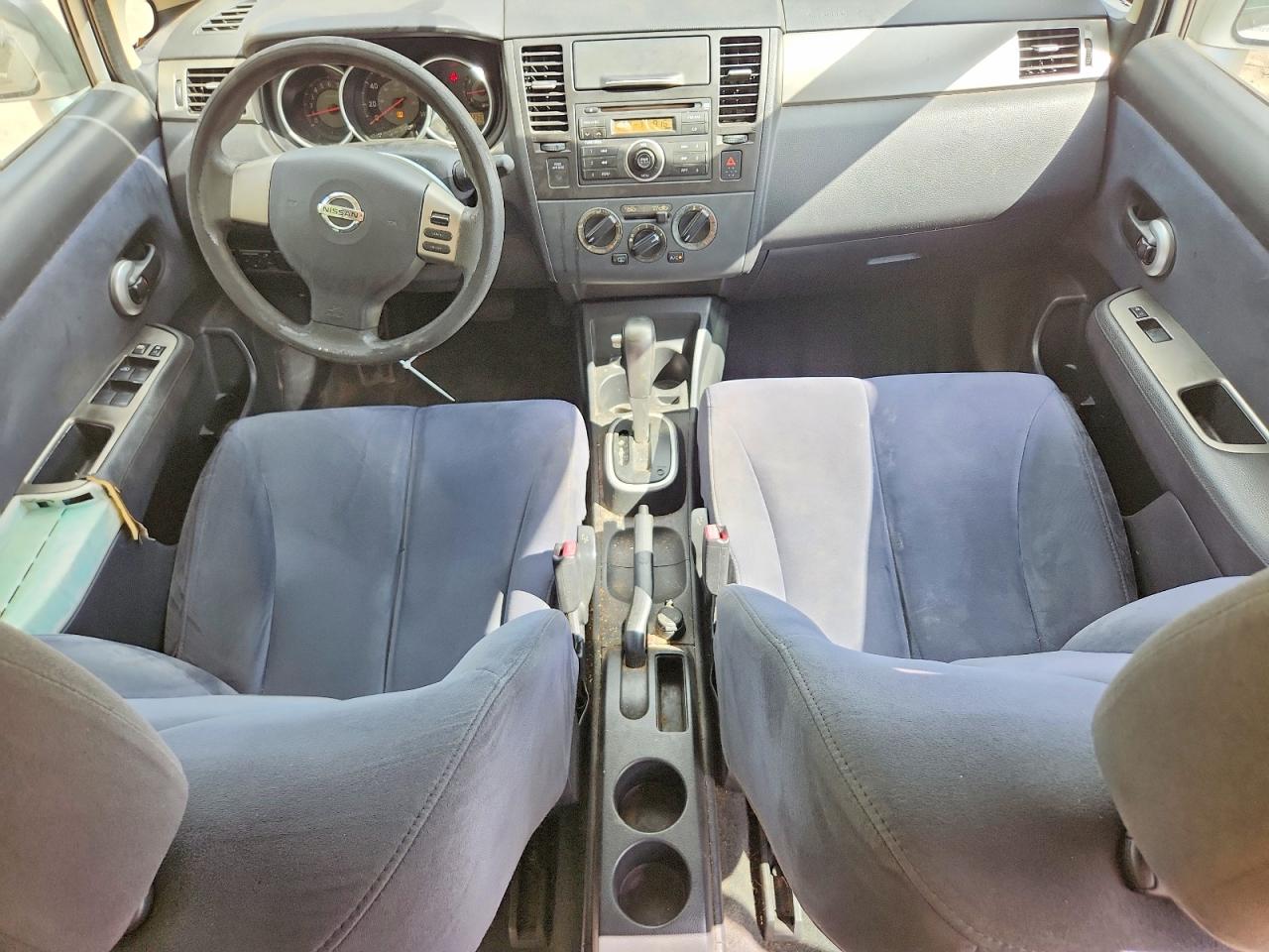 2009 Nissan Versa 1.8 S Серебряный vin: 3N1BC13E99L400817