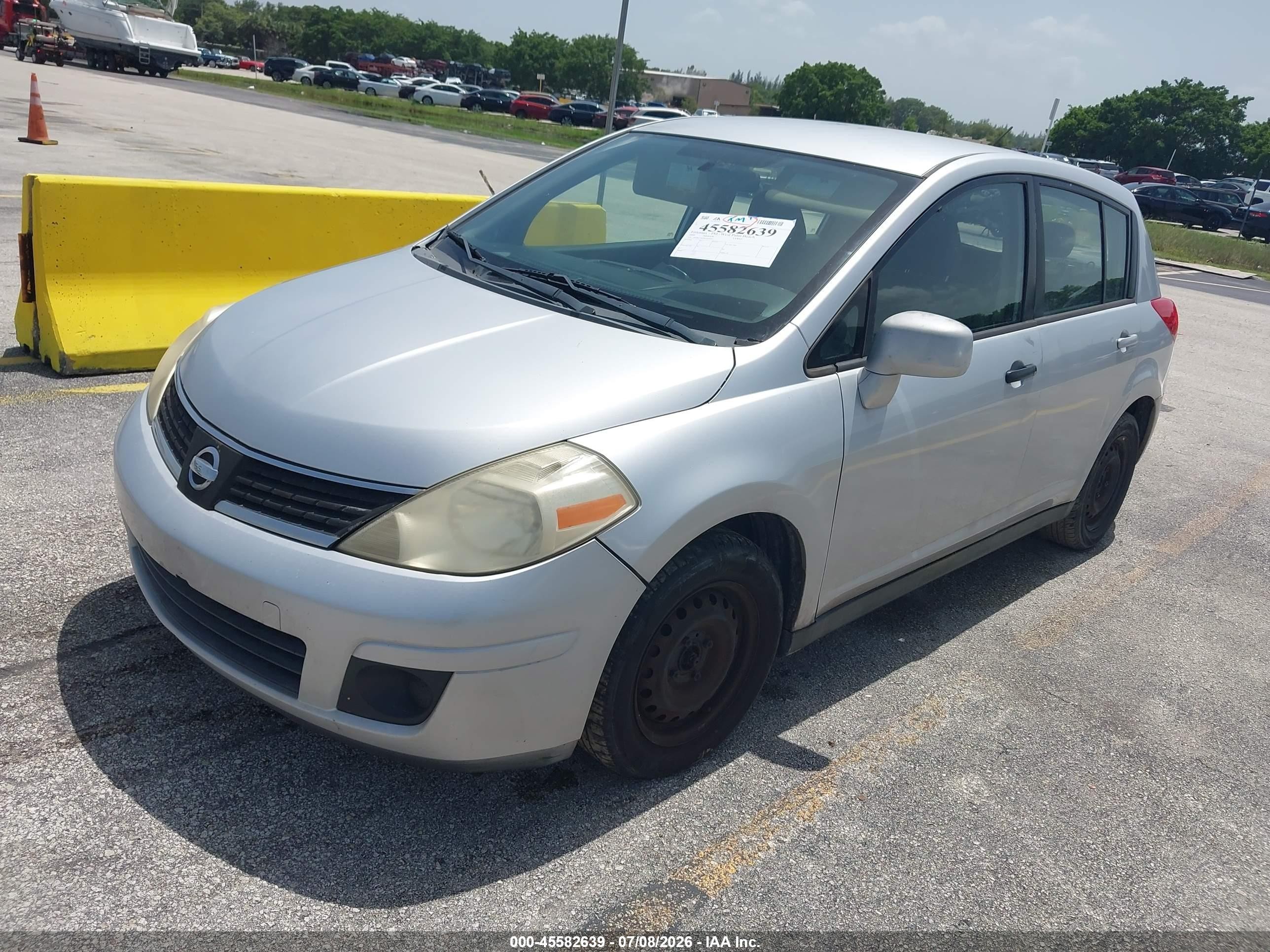 2009 Nissan Versa 1.8s Silver vin: 3N1BC13E99L425605