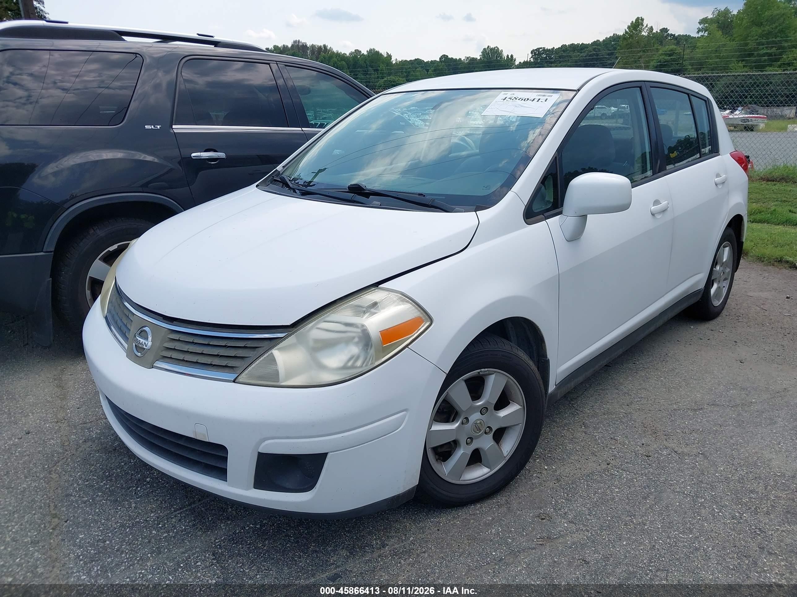 2009 Nissan Versa 1.8s Белый vin: 3N1BC13E99L472987