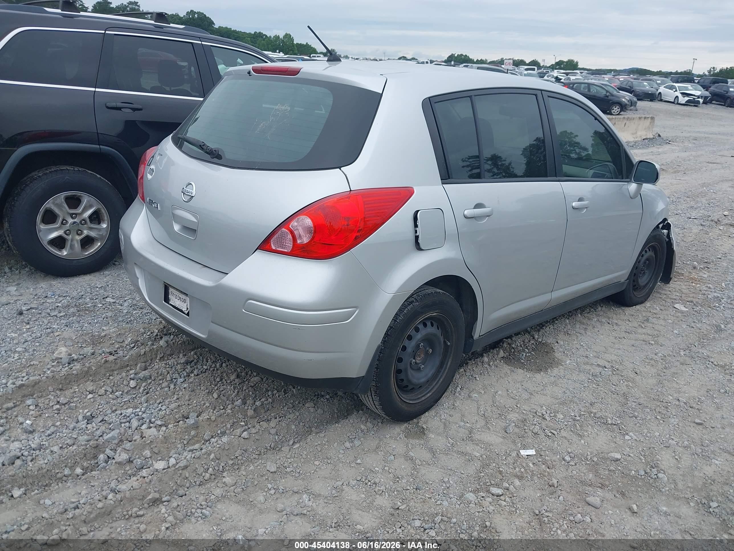 2009 Nissan Versa 1.8s Silver vin: 3N1BC13E99L480586