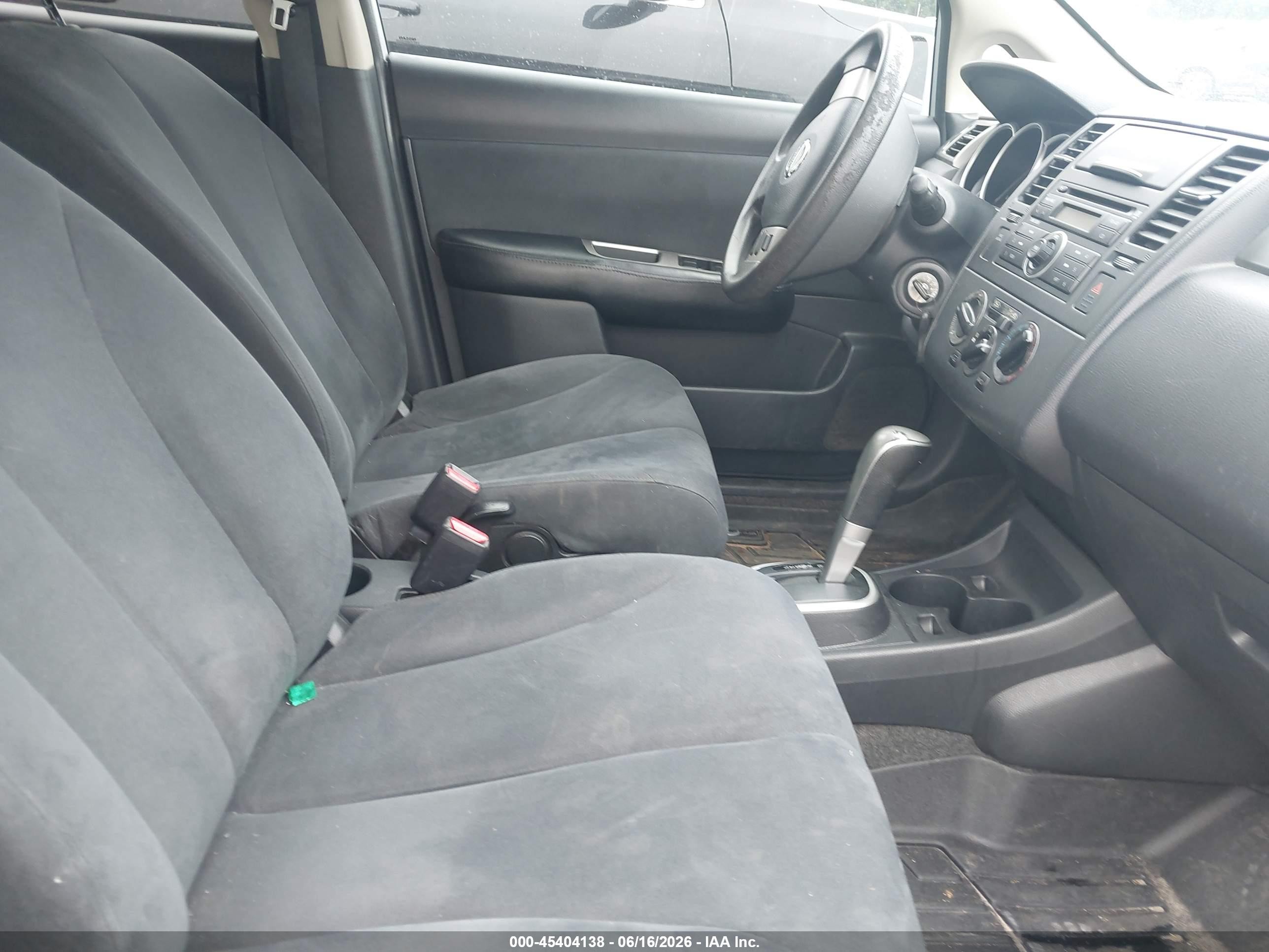 2009 Nissan Versa 1.8s Silver vin: 3N1BC13E99L480586