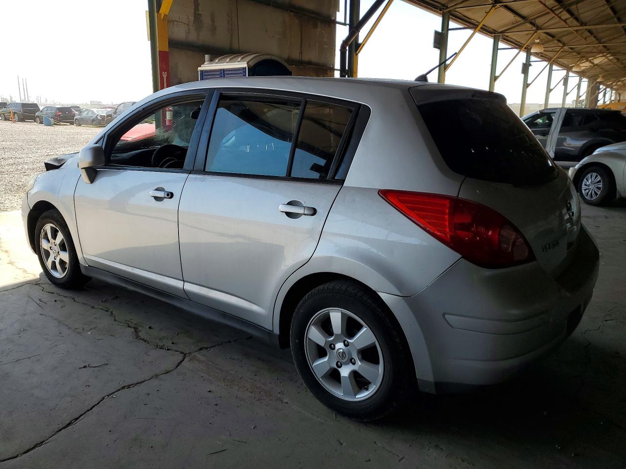 2007 Nissan Versa 1.8 S Silver vin: 3N1BC13EX7L358896