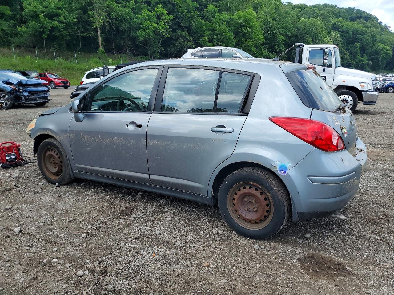 2007 Nissan Versa Silver vin: 3N1BC13EX7L383426