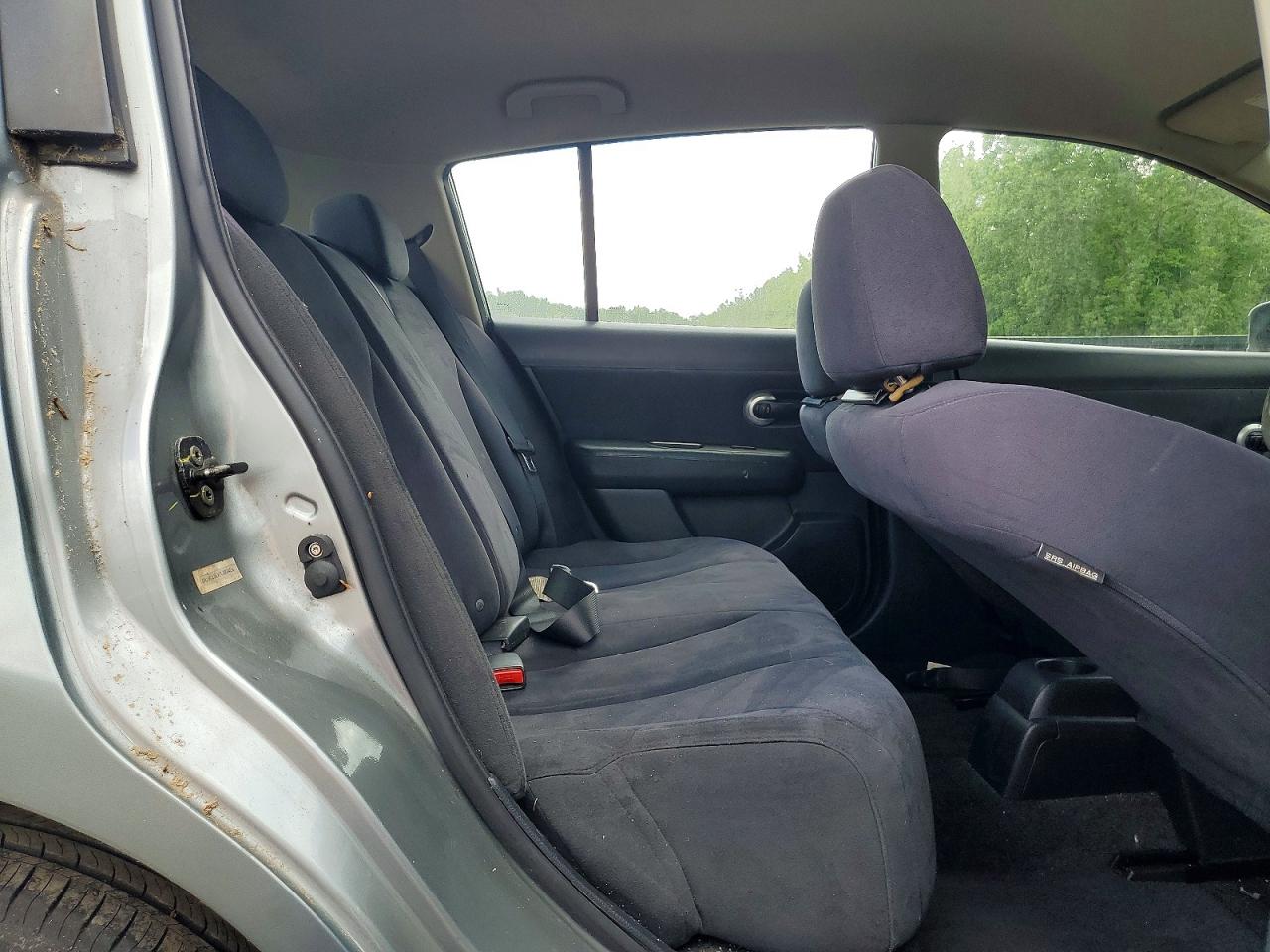 2007 Nissan Versa Silver vin: 3N1BC13EX7L383426