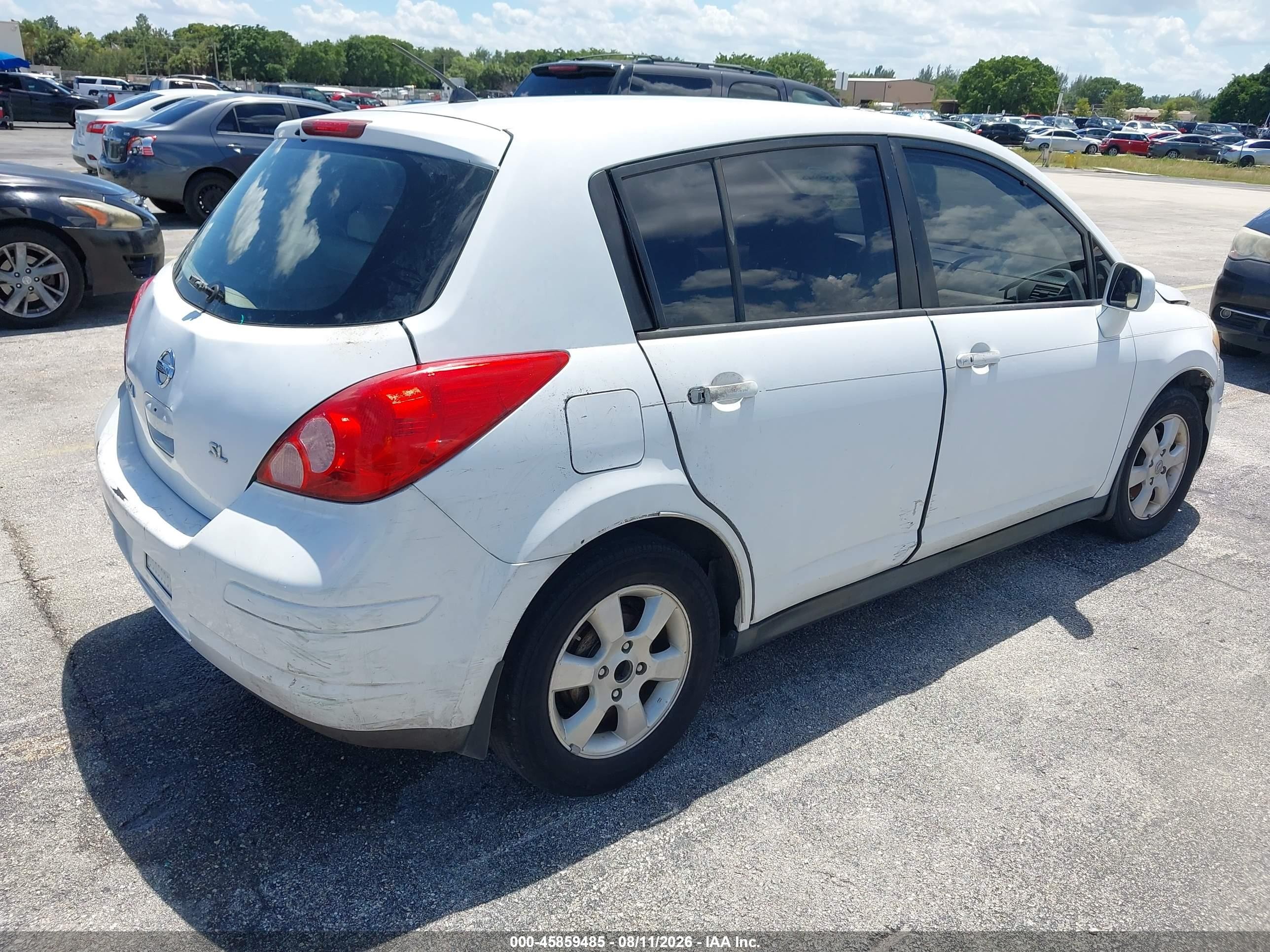 2007 Nissan Versa 1.8sl White vin: 3N1BC13EX7L440319