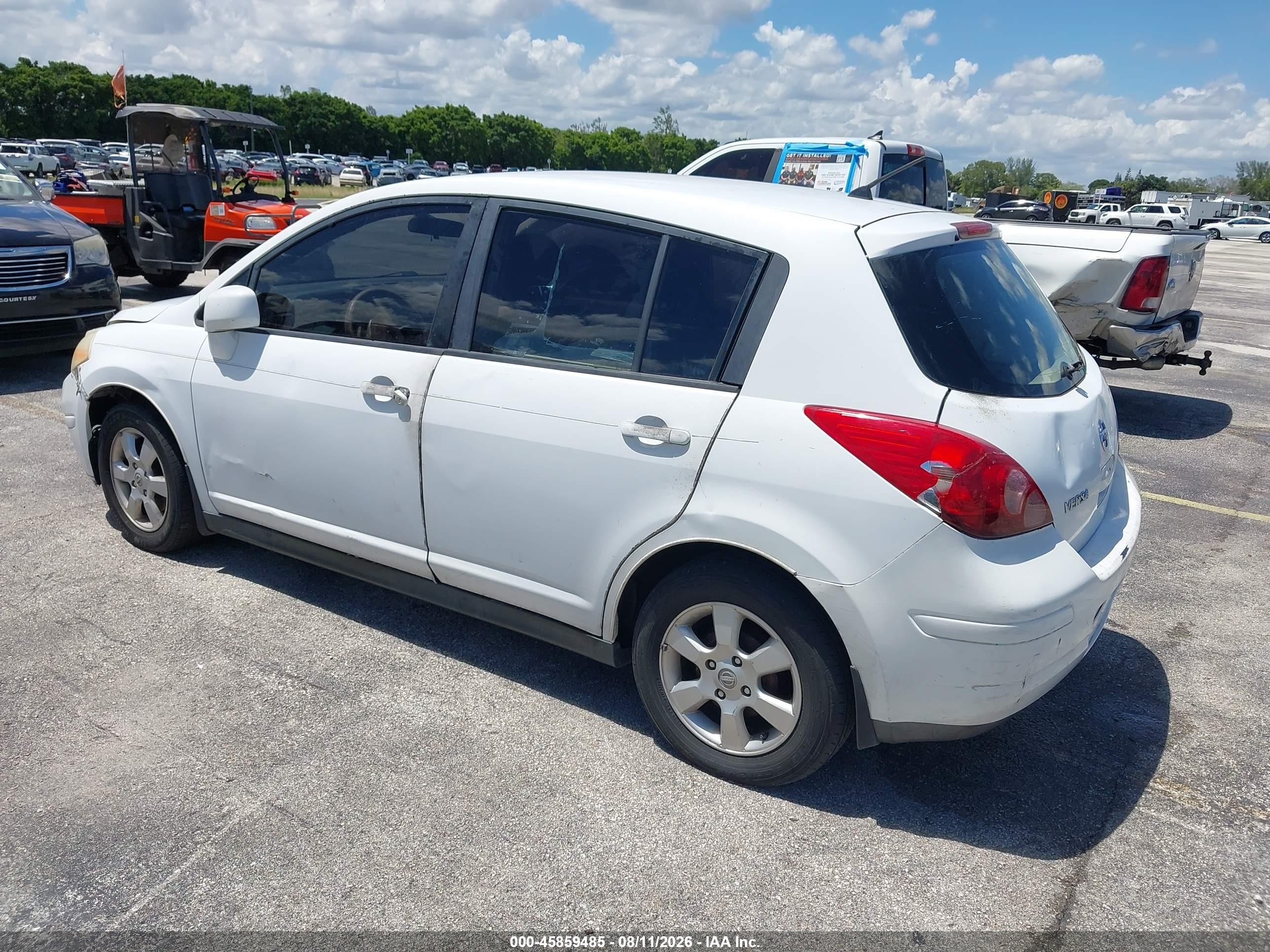 2007 Nissan Versa 1.8sl White vin: 3N1BC13EX7L440319