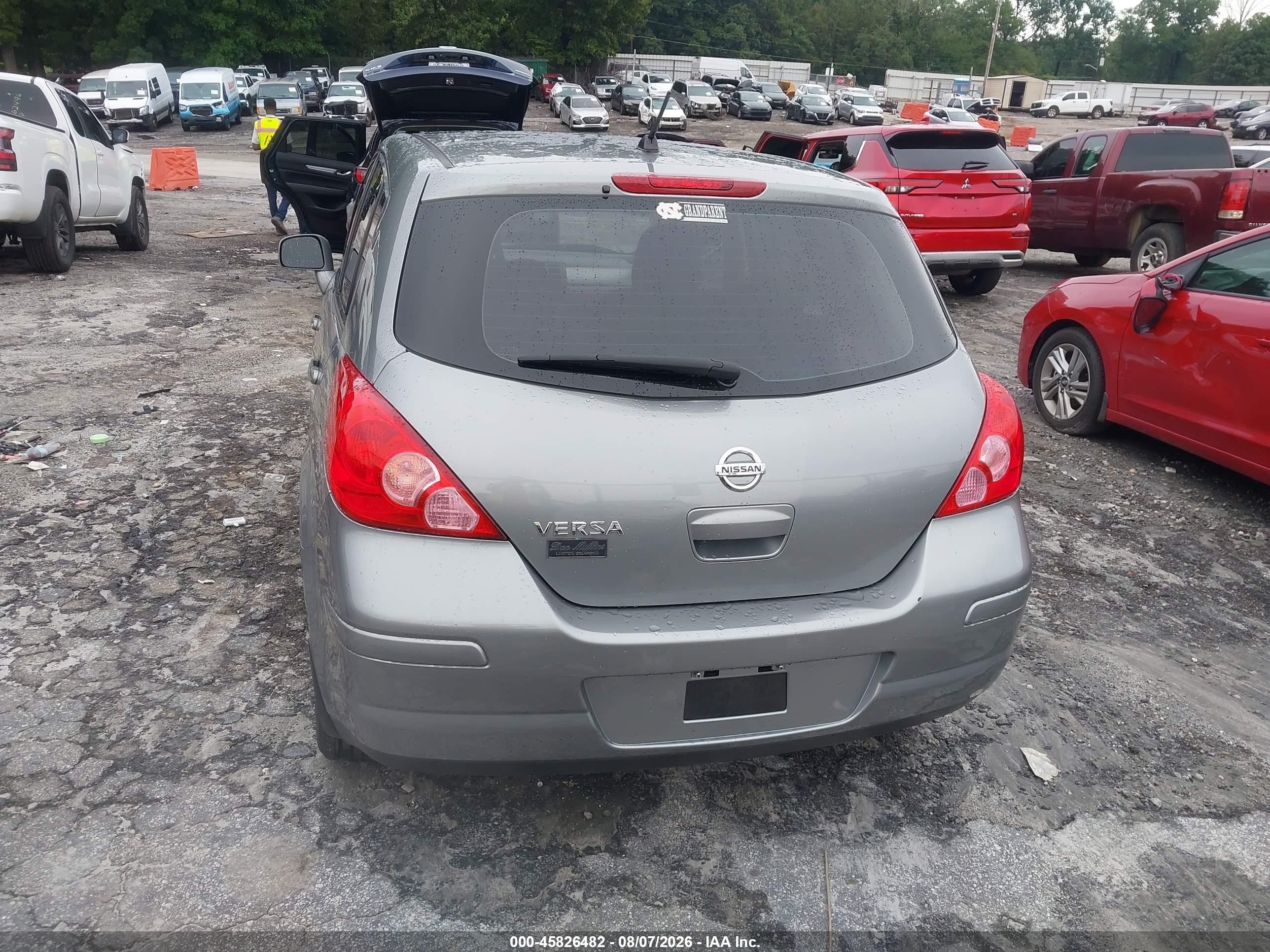 2008 Nissan Versa 1.8 S Серый vin: 3N1BC13EX8L454593