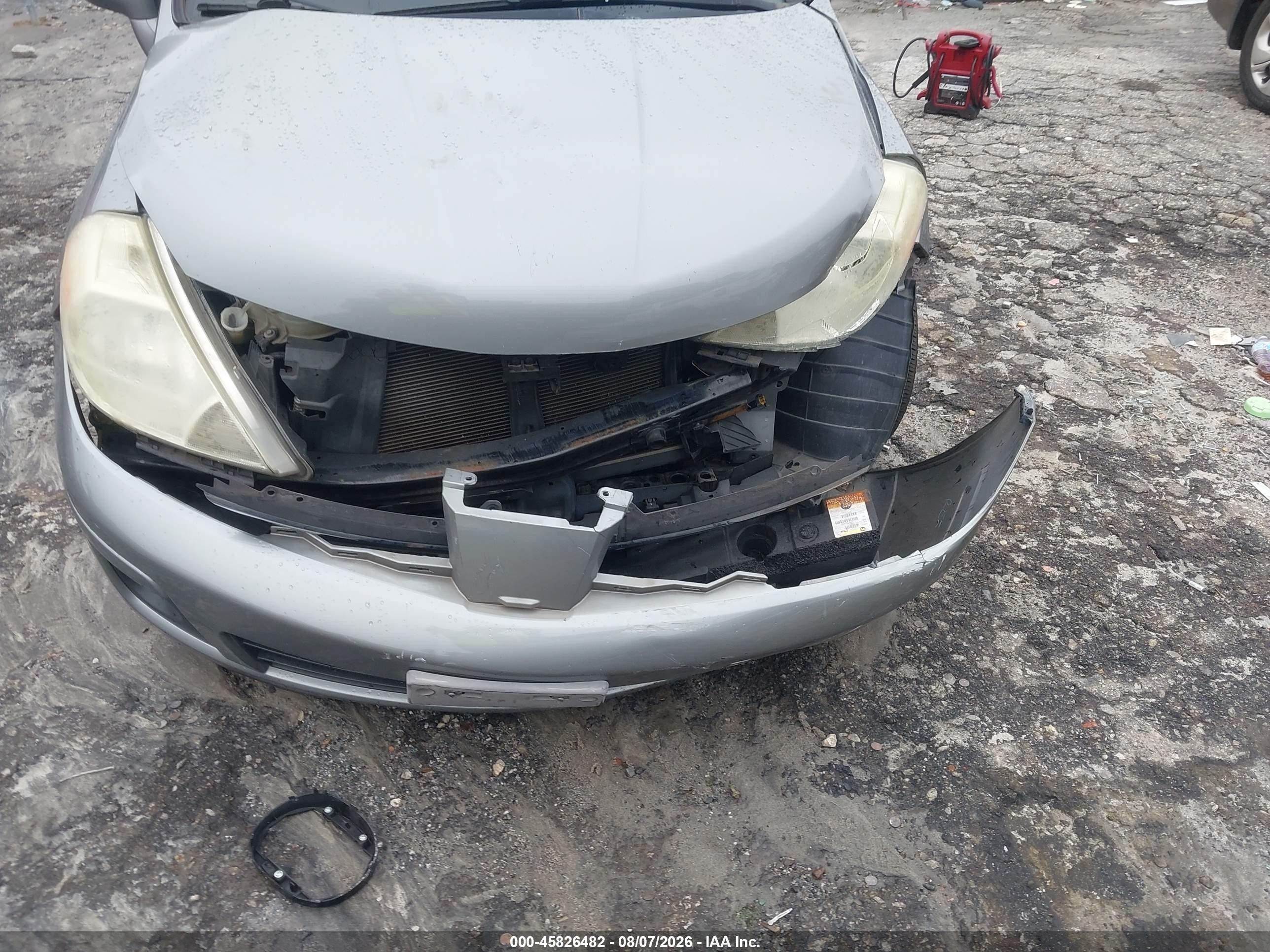 2008 Nissan Versa 1.8 S Серый vin: 3N1BC13EX8L454593