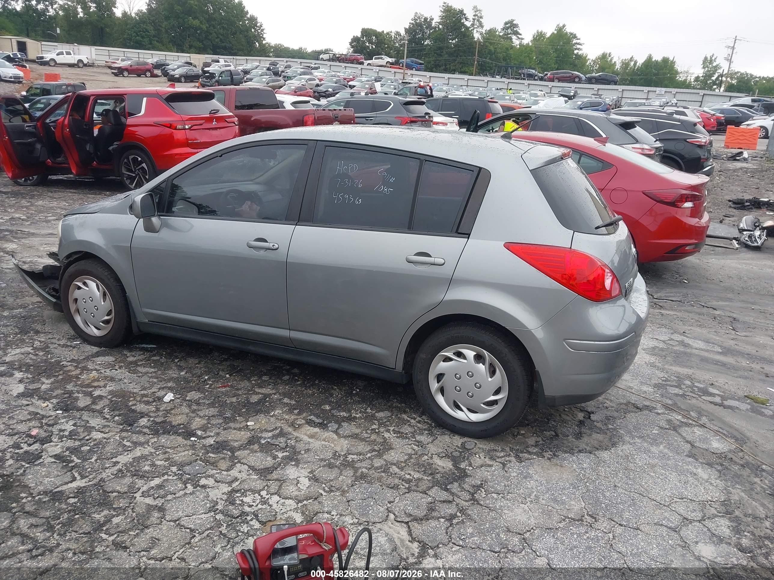 2008 Nissan Versa 1.8 S Серый vin: 3N1BC13EX8L454593